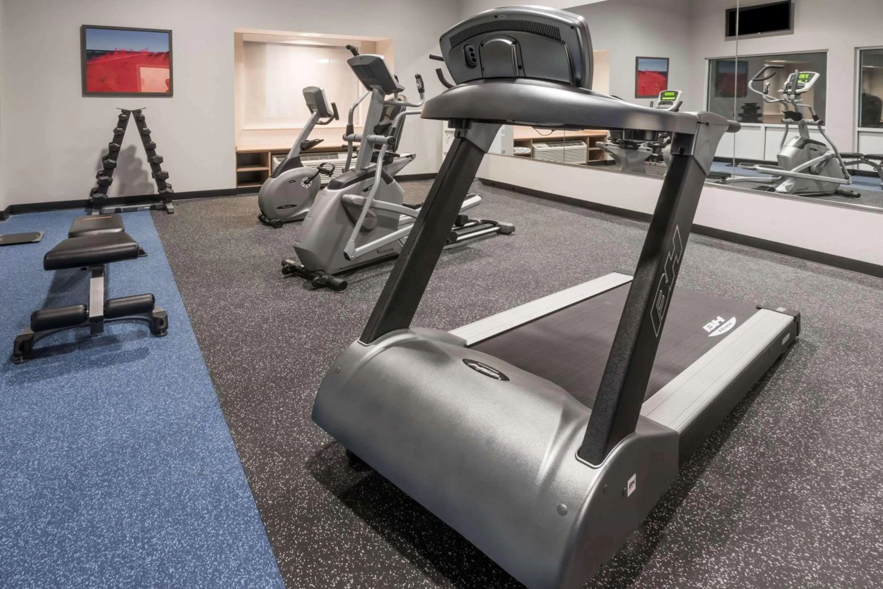 Fitness centre/facilities in Microtel Inn & Suites by Wyndham - Penn Yan
