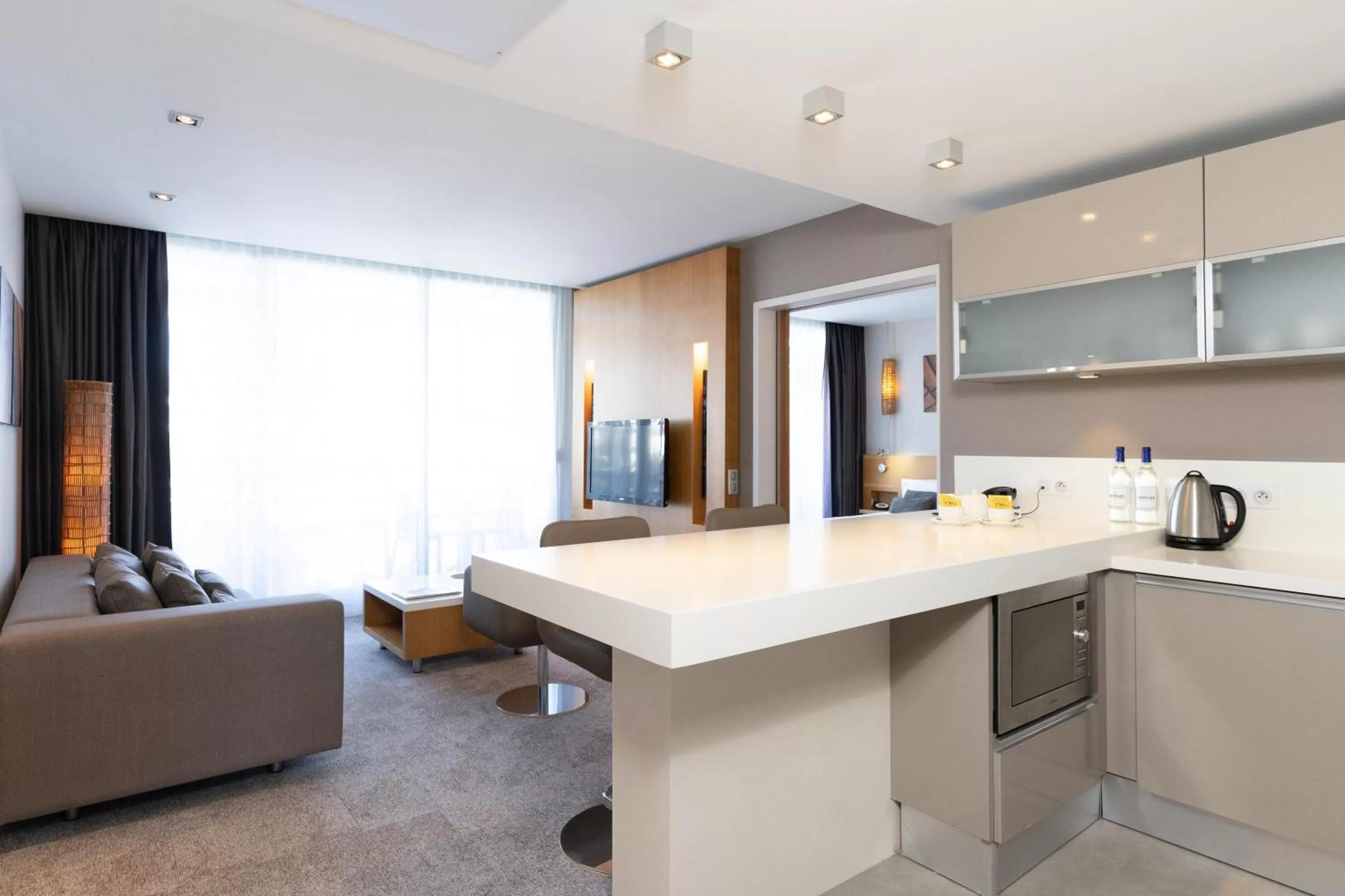 Kitchen or kitchenette in Chateau Royal Beach Resort & Spa, Noumea