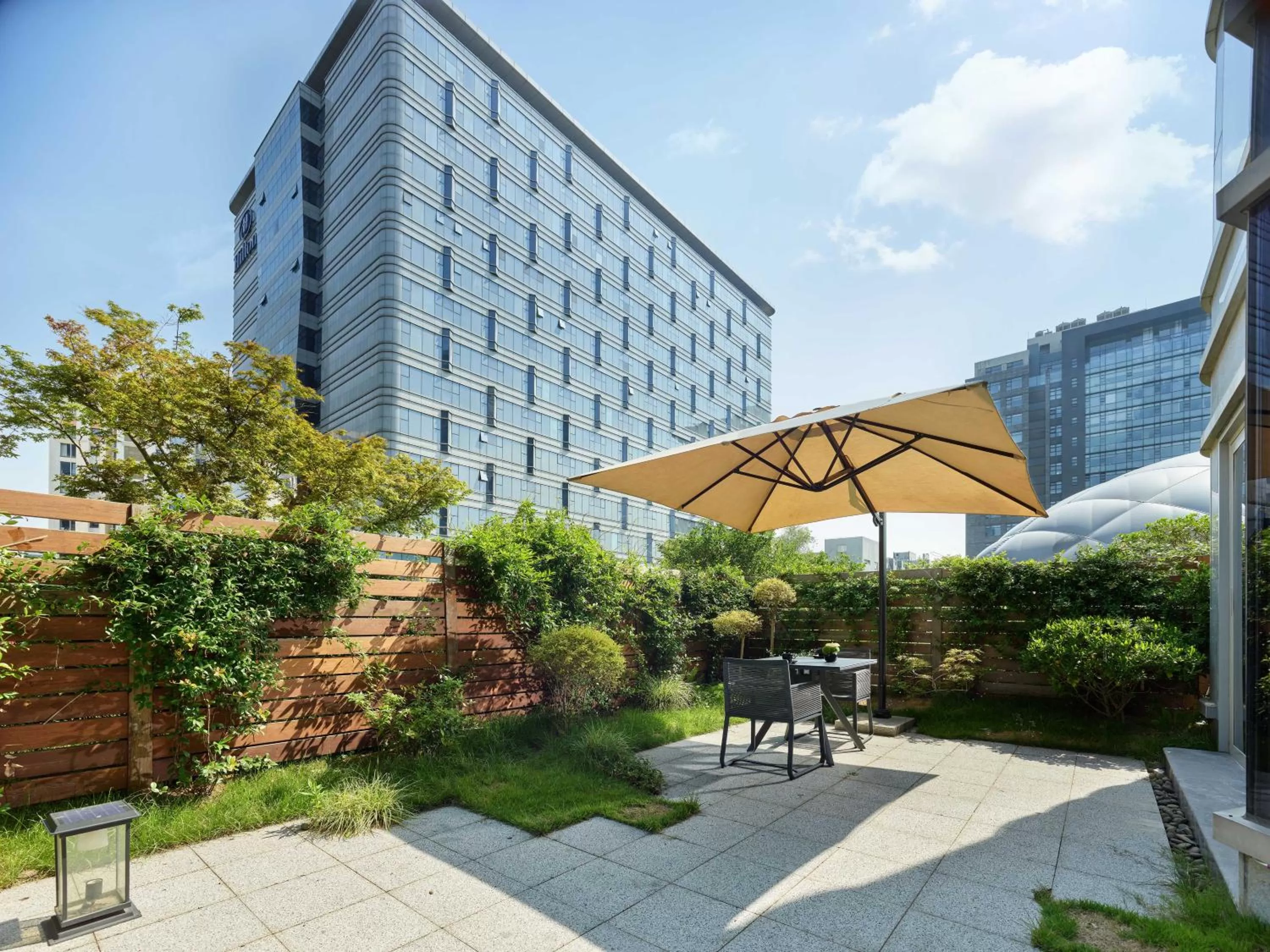 Garden in Hilton Shanghai Hongqiao