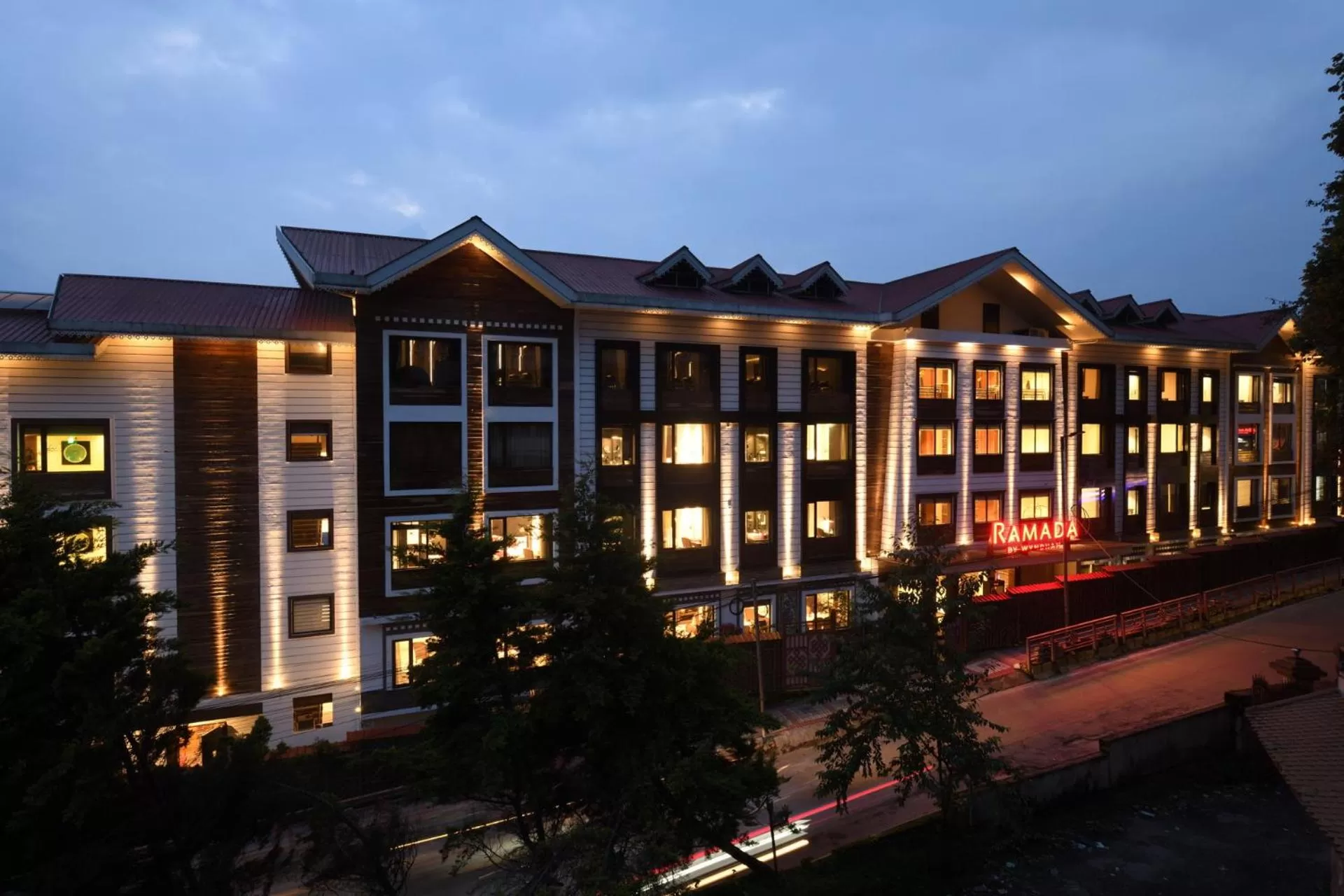 Ramada by Wyndham Gangtok Hotel & Casino Golden