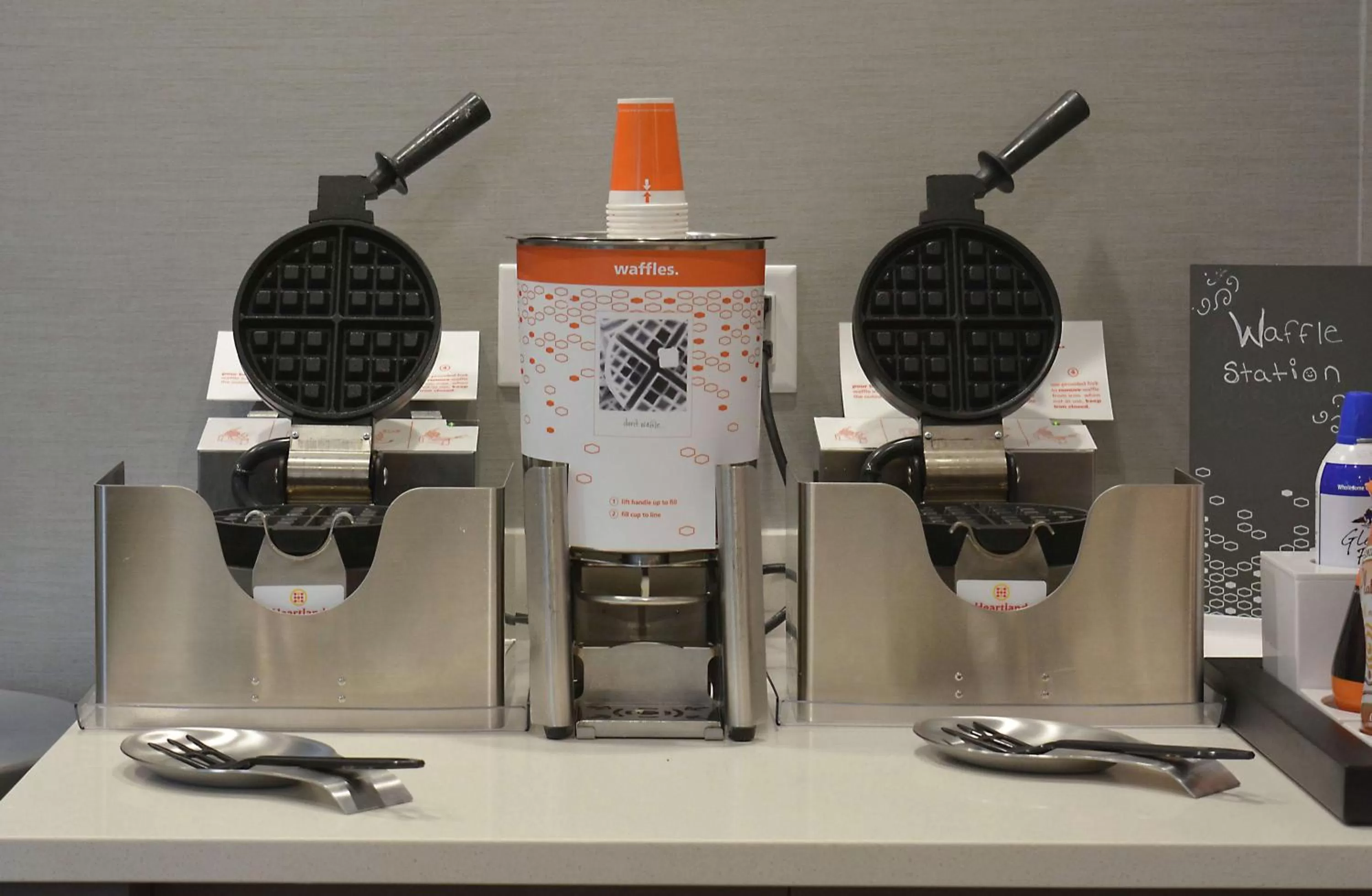 Restaurant/places to eat in Hampton Inn & Suites Philadelphia/Media