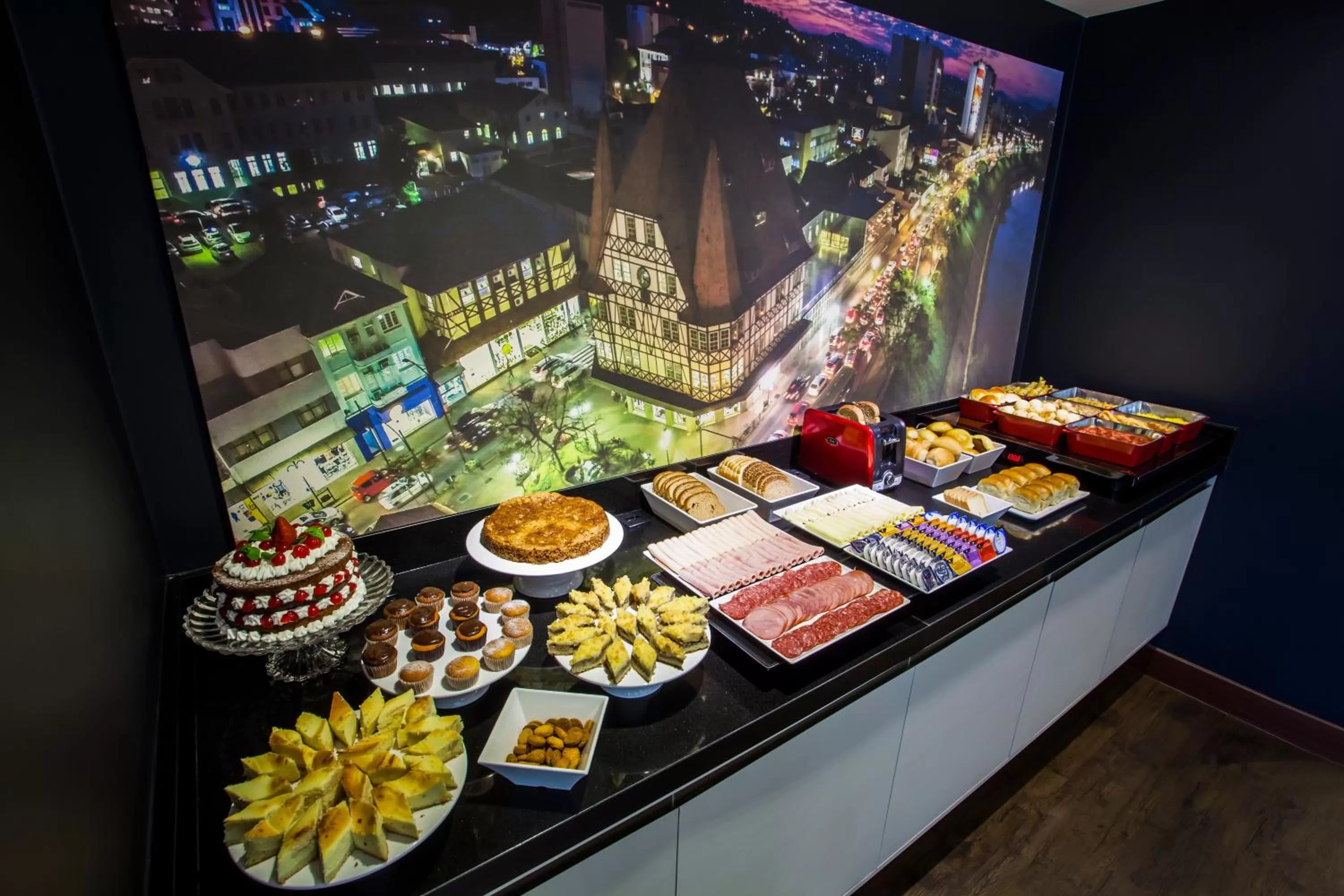 Buffet breakfast in Santa Inn Hotel