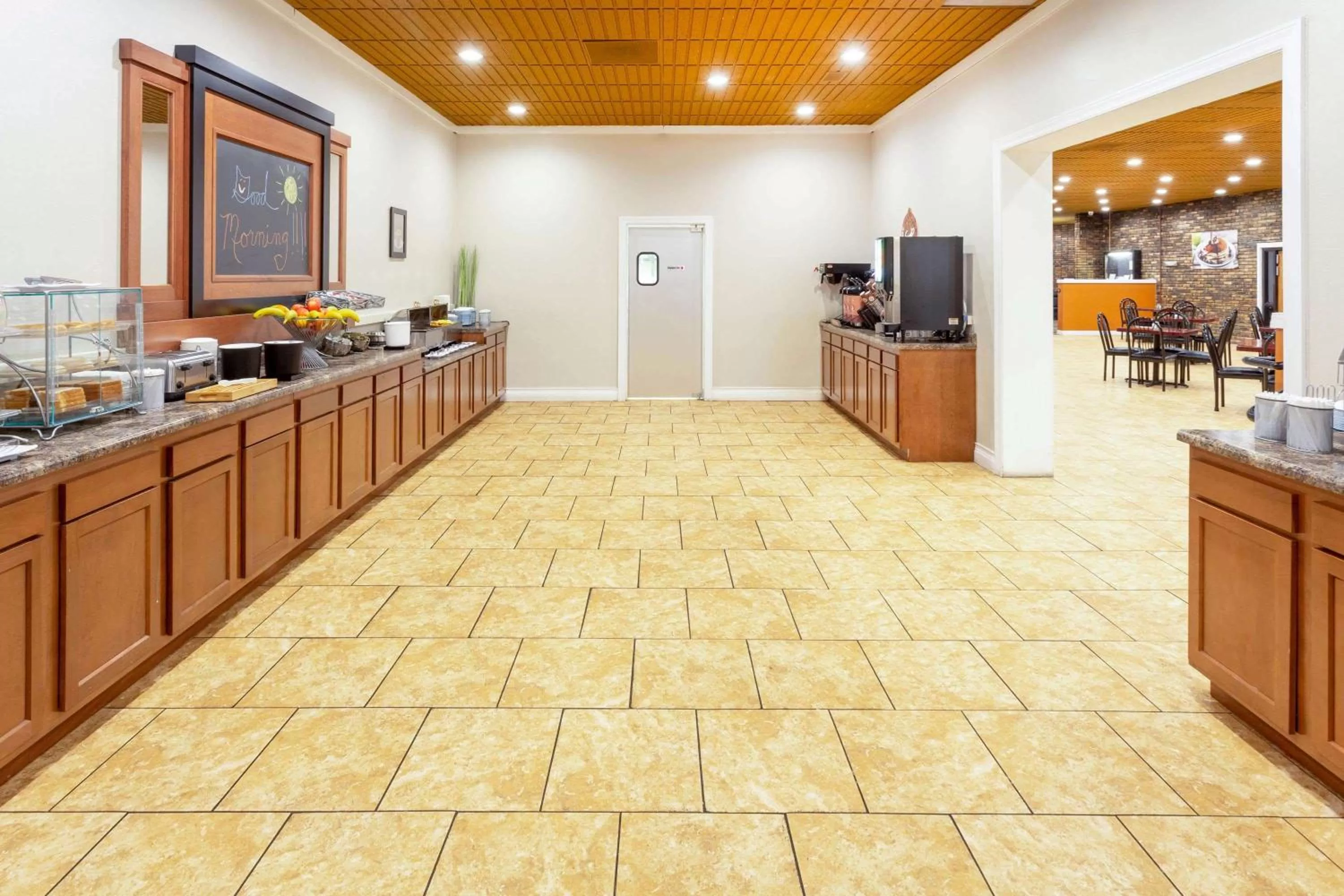 Restaurant/places to eat in AmericInn by Wyndham Janesville