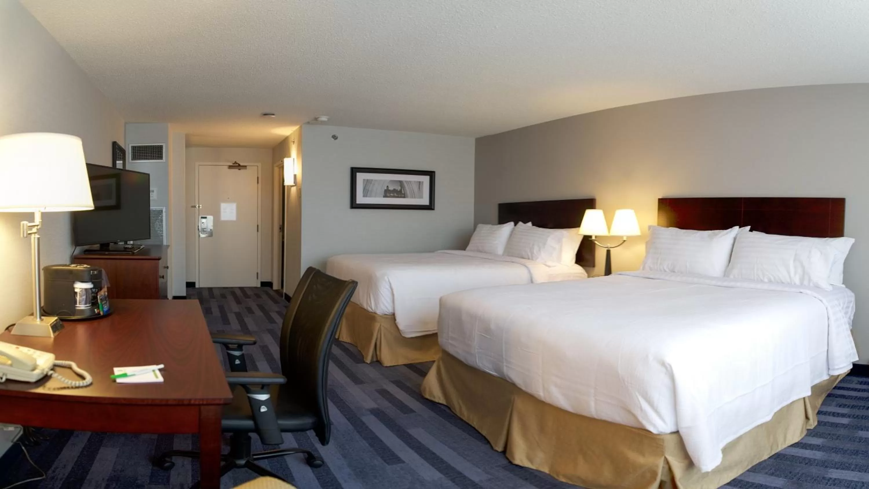 Photo of the whole room, Bed in Holiday Inn Ottawa East by IHG