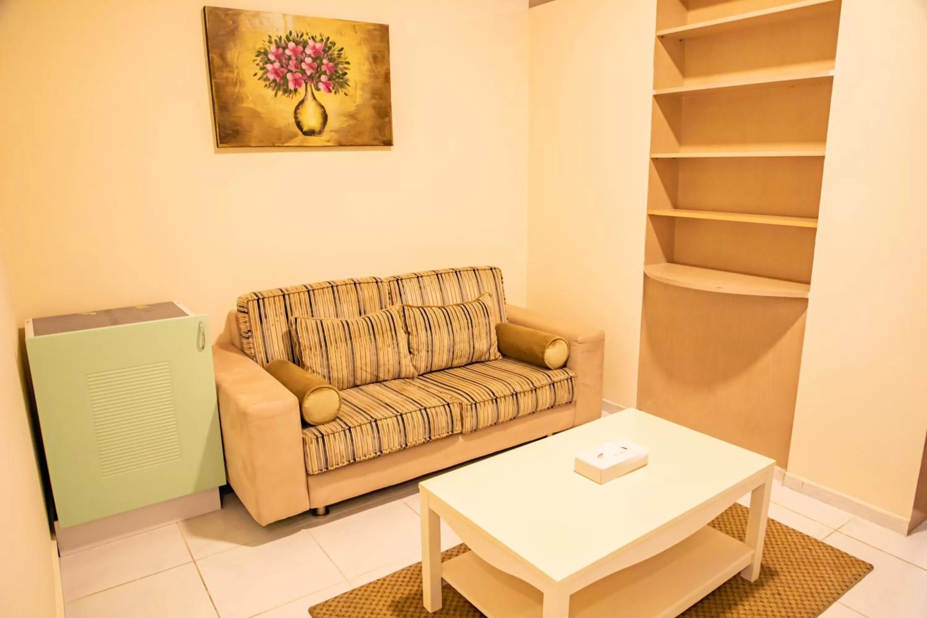 Seating area in West Zone Pearl Hotel Apartment