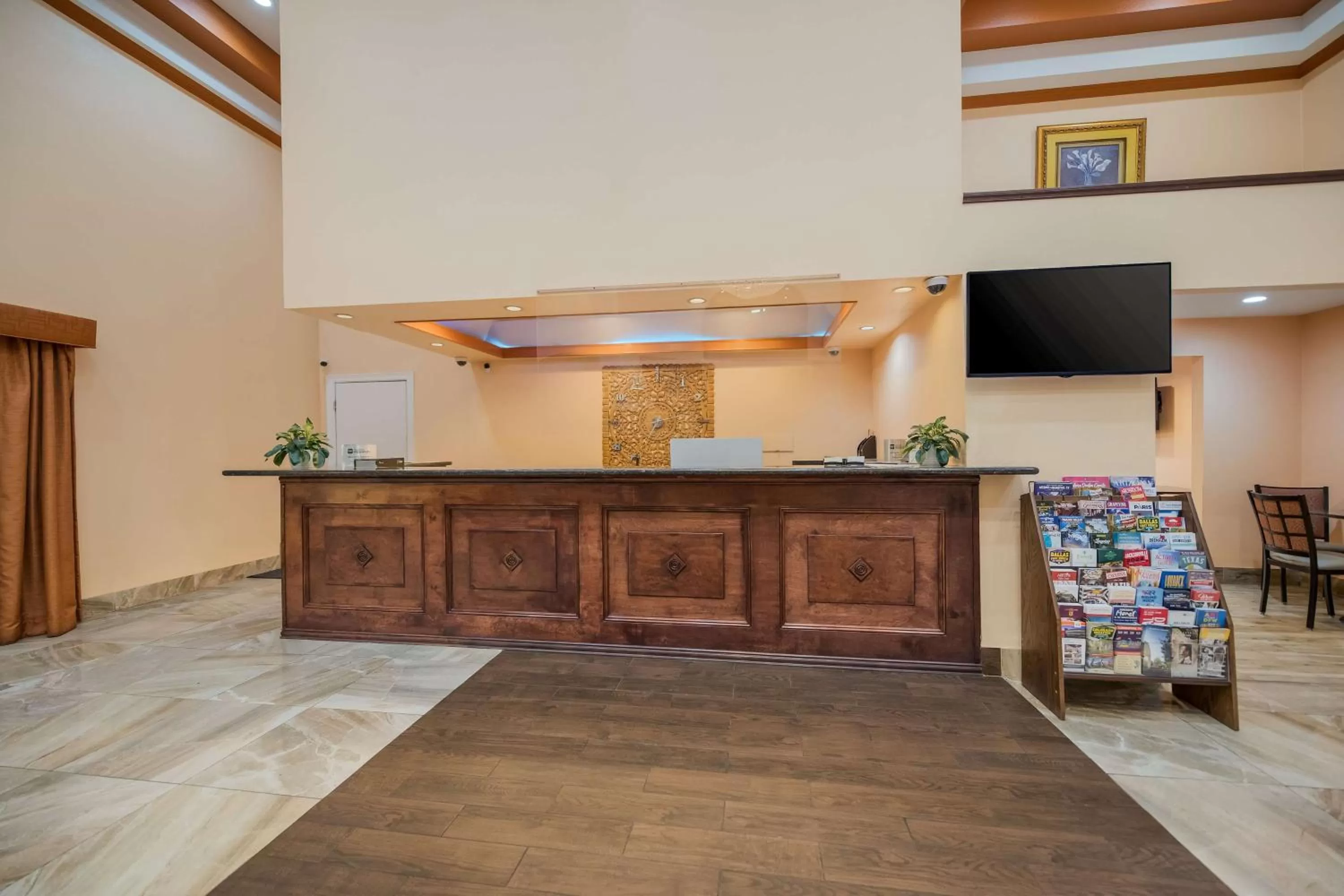 Lobby or reception in SureStay Hotel by Best Western Mt Pleasant