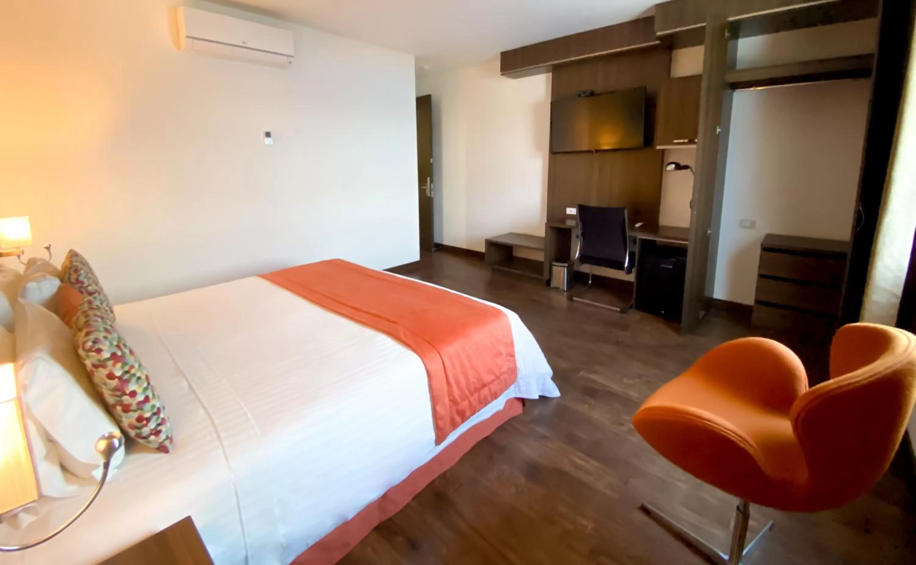 Bed in Hotel Real Elim International