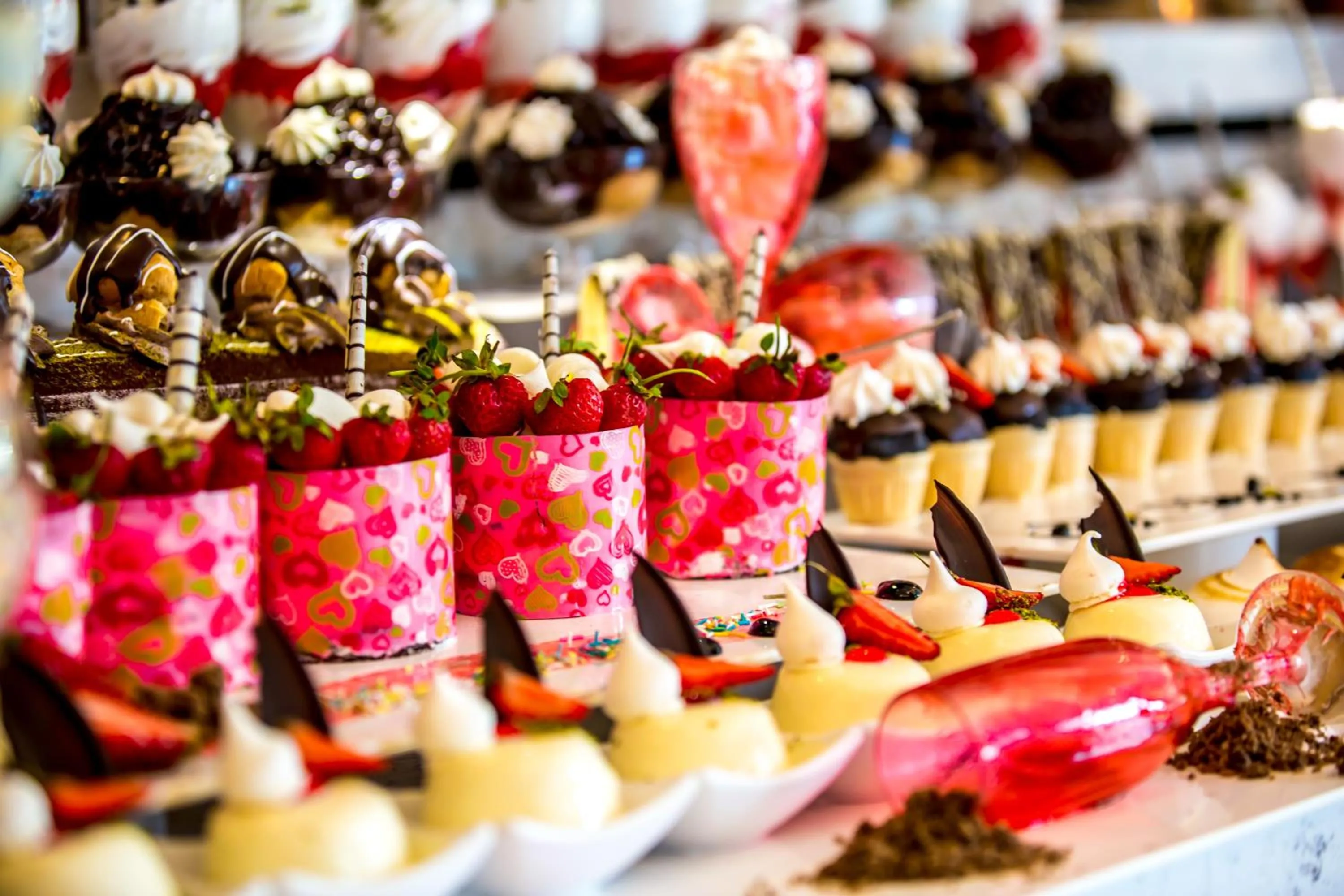 Food and drinks in Julian Club Hotel