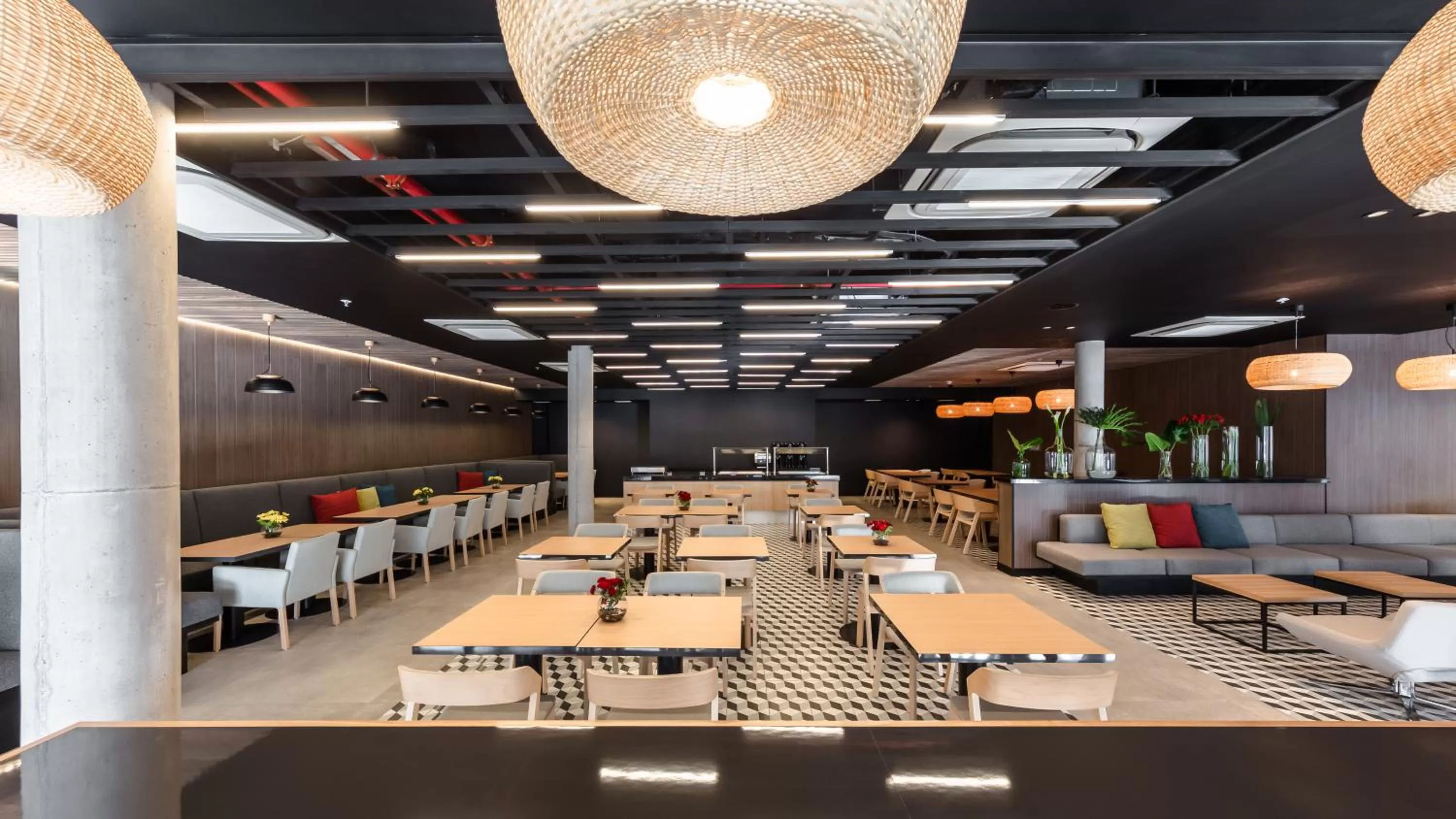 Restaurant/places to eat in Novotel Santiago Providencia