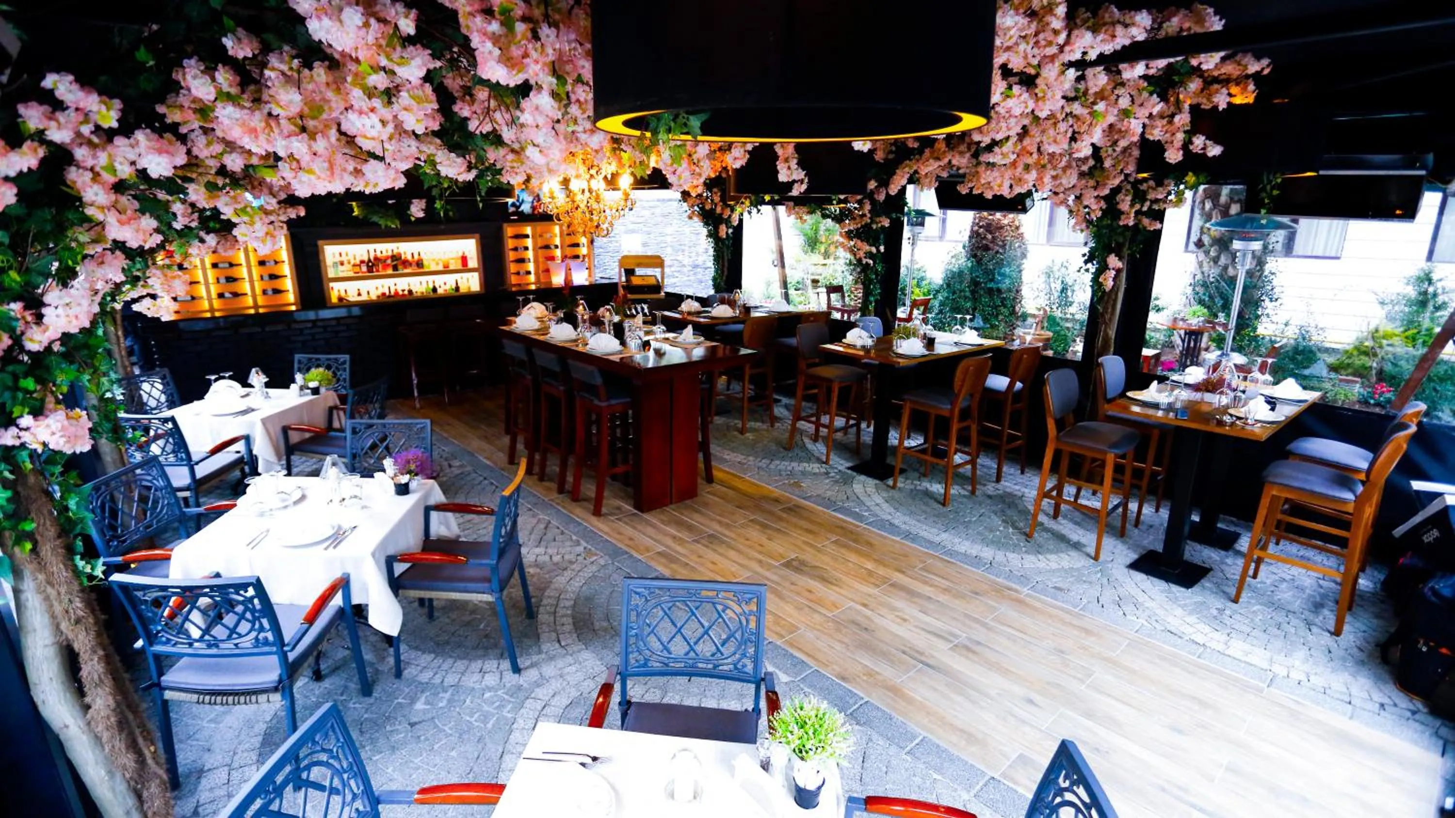 Restaurant/places to eat in Gonluferah Thermal Hotel