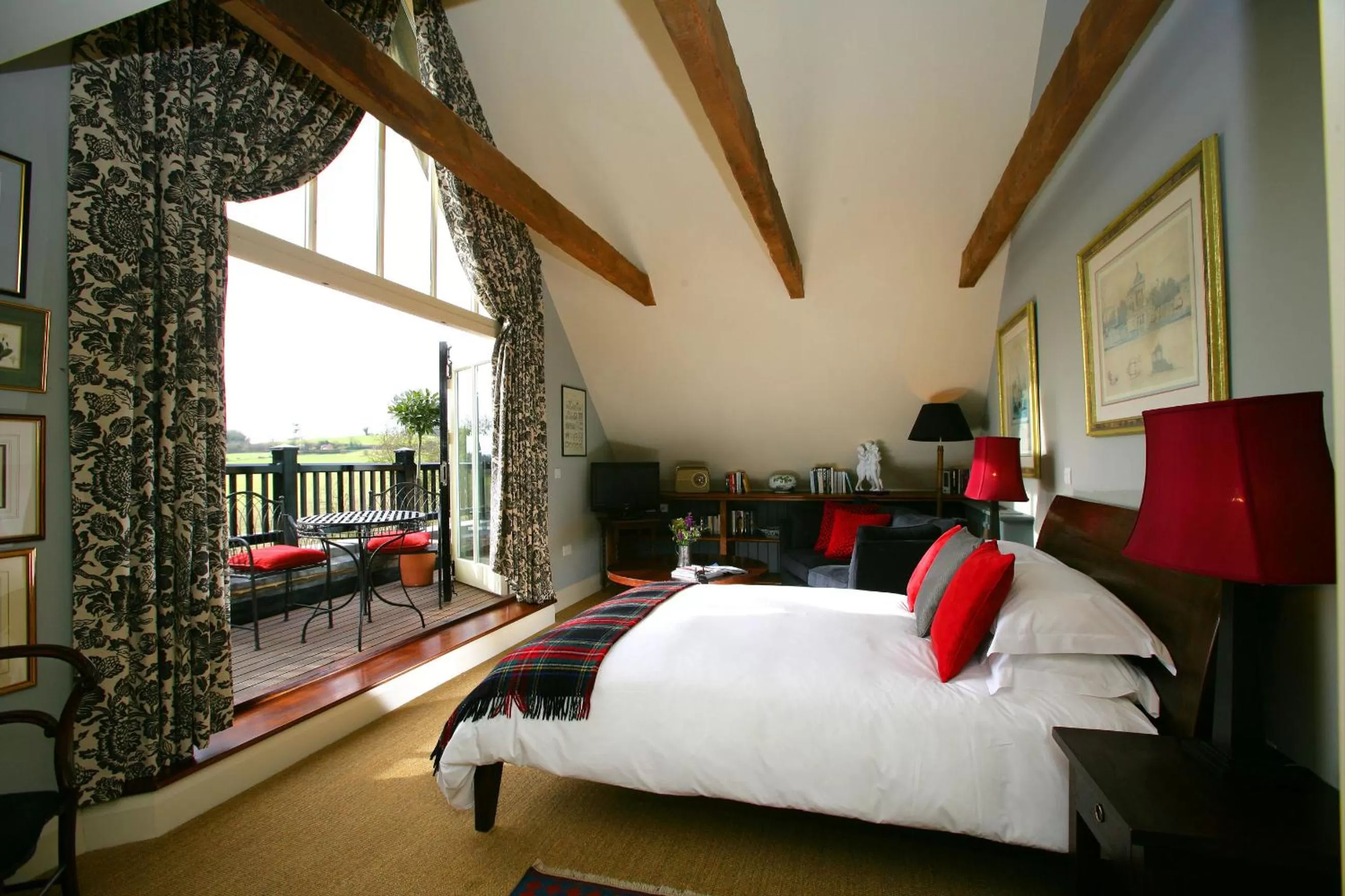 Day, Bed in The Anchor Inn