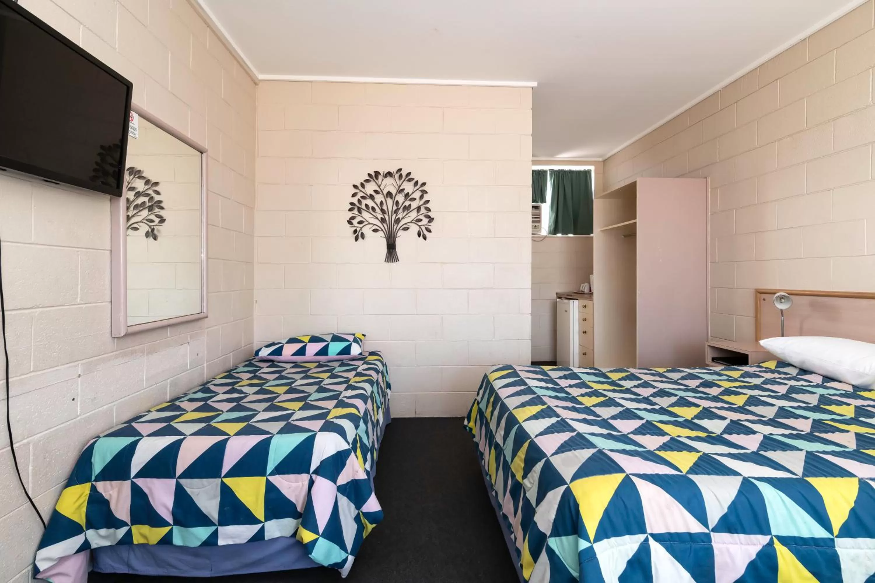 Bed in The Prince Mark Motel