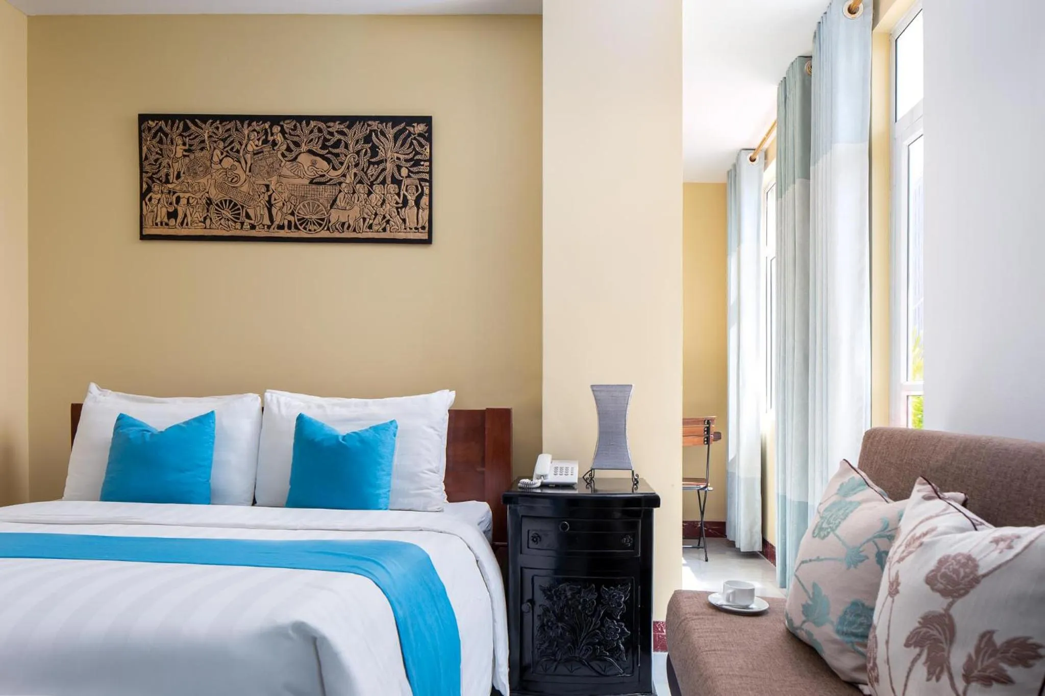 Bedroom in Botum Palace Hotel