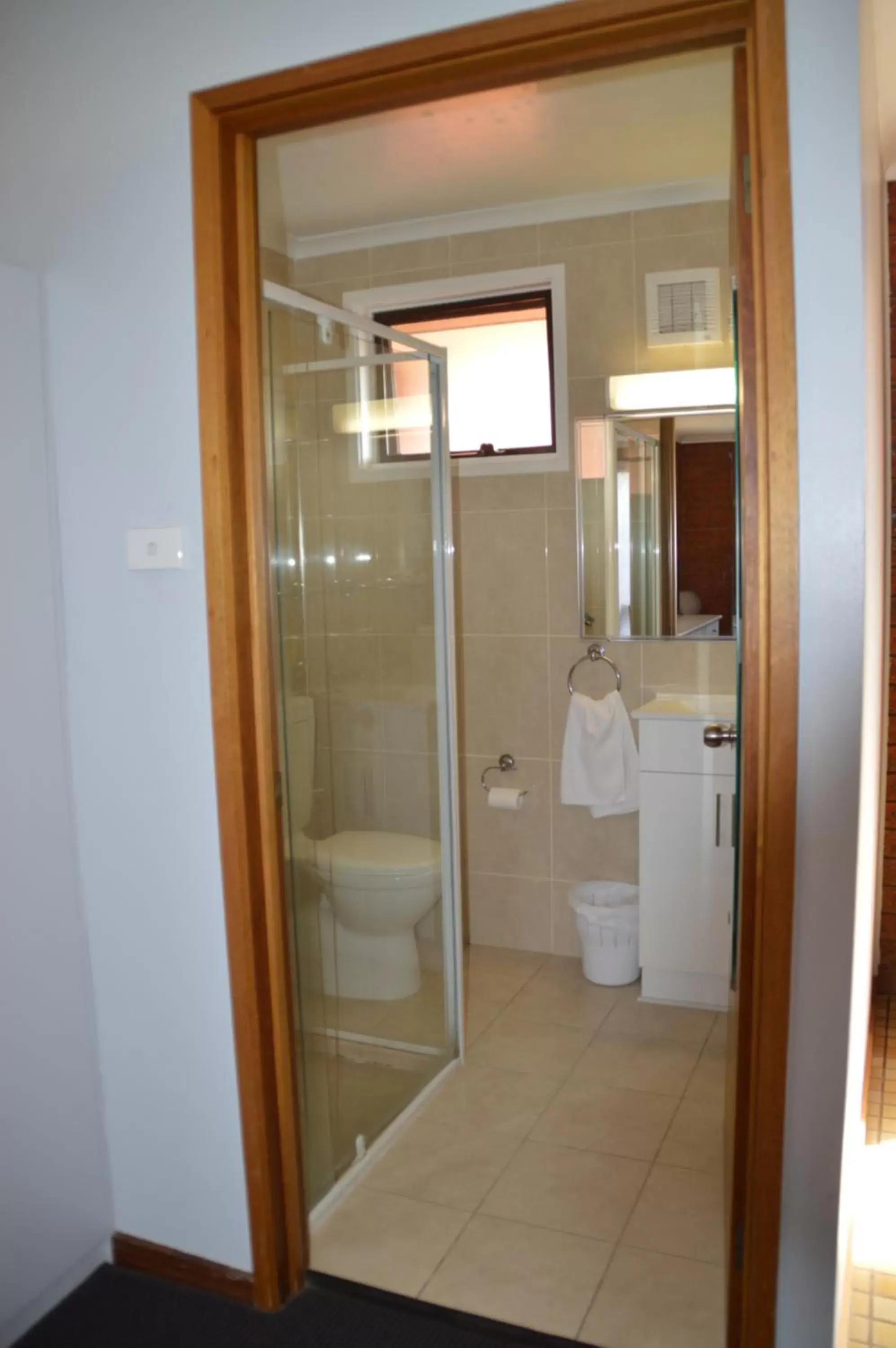 Family Room in Whalers Rest Motor Inn Family Room in Whalers Rest Motor Inn