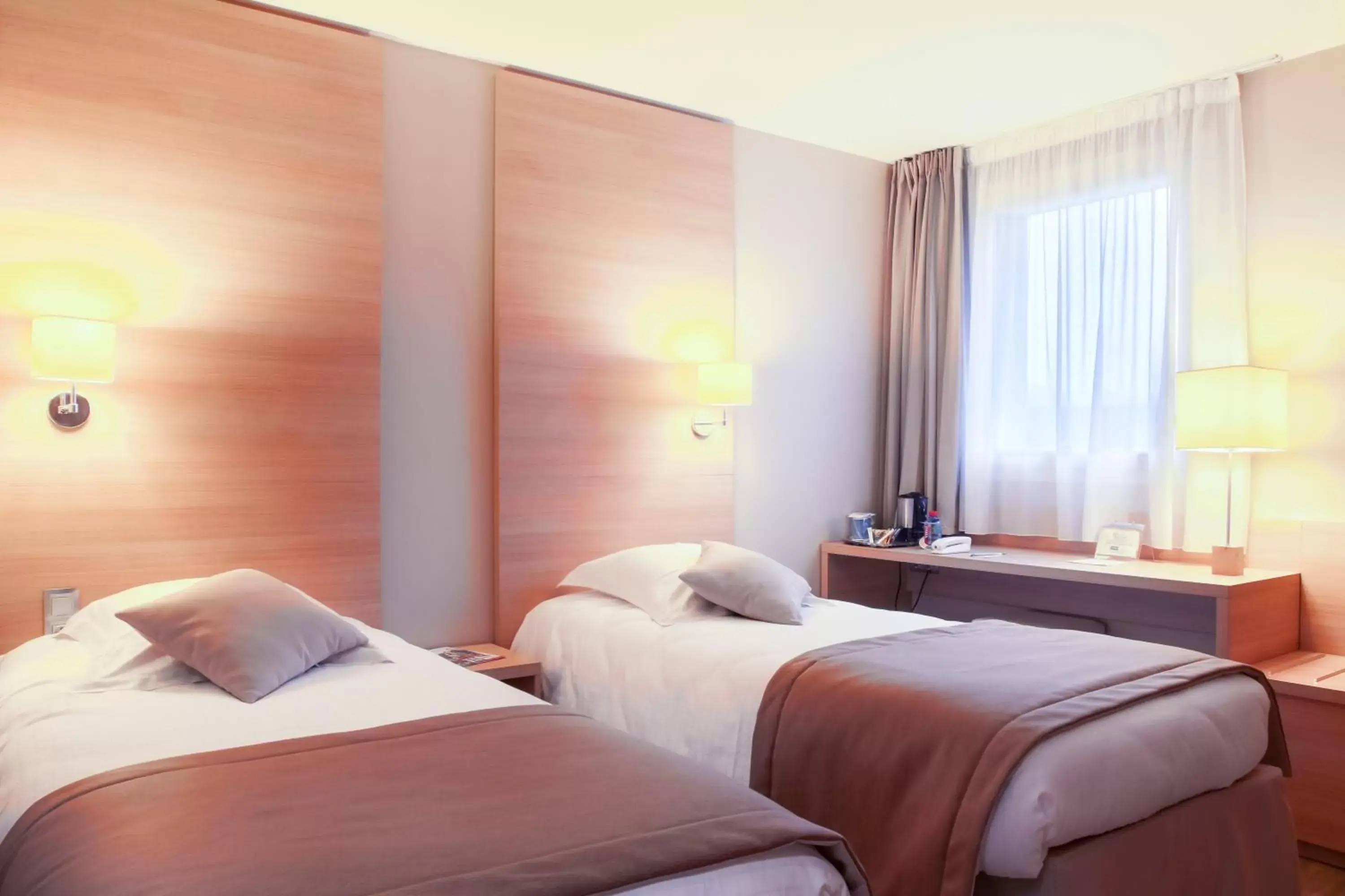 2 Single Beds - Superior Room in Best Western Bourgoin Jallieu 2 Single Beds - Superior Room in Best Western Bourgoin Jallieu