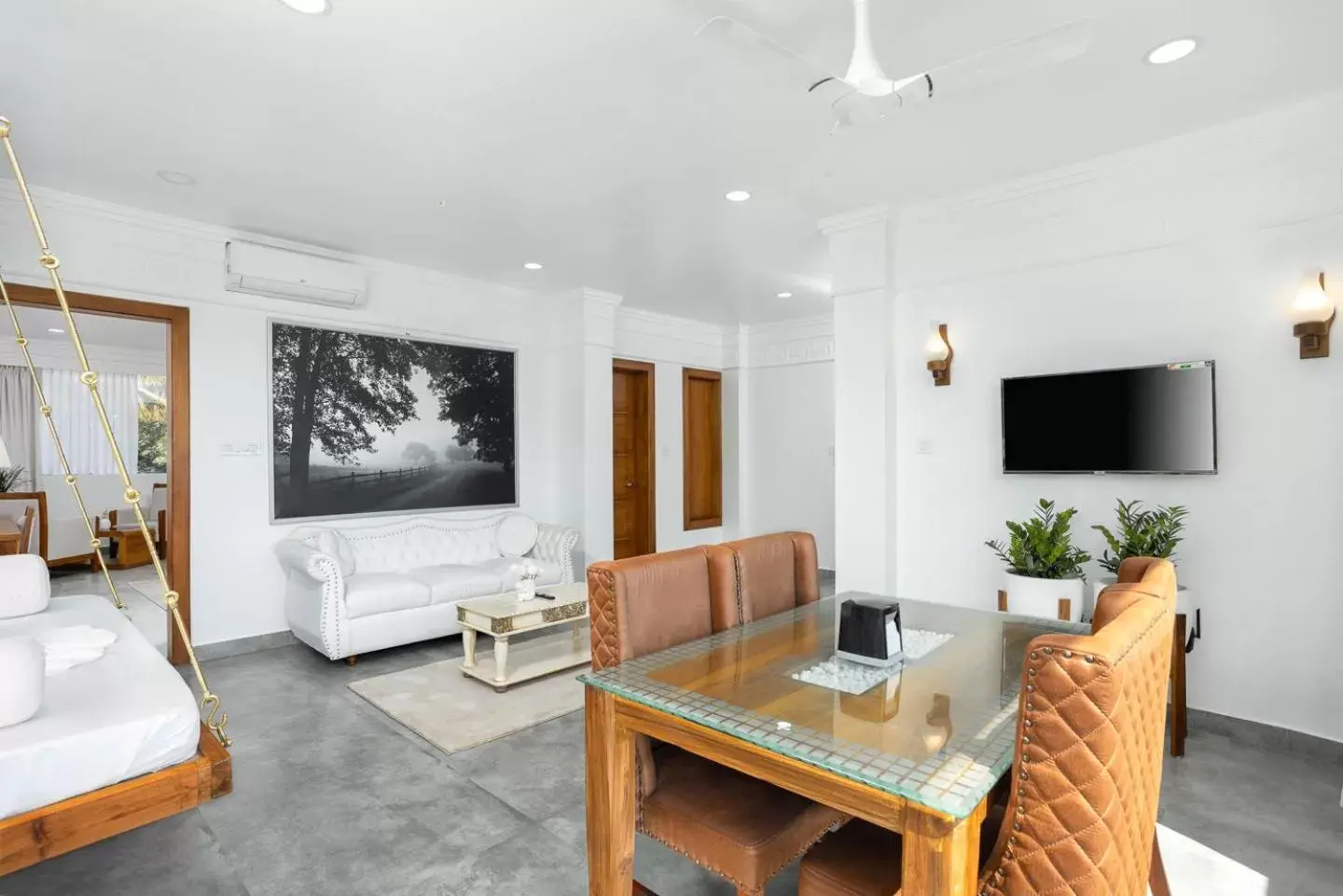 Presidential Suite - single occupancy in HOTEL WHITE HOUSE, Munnar Presidential Suite - single occupancy in HOTEL WHITE HOUSE, Munnar