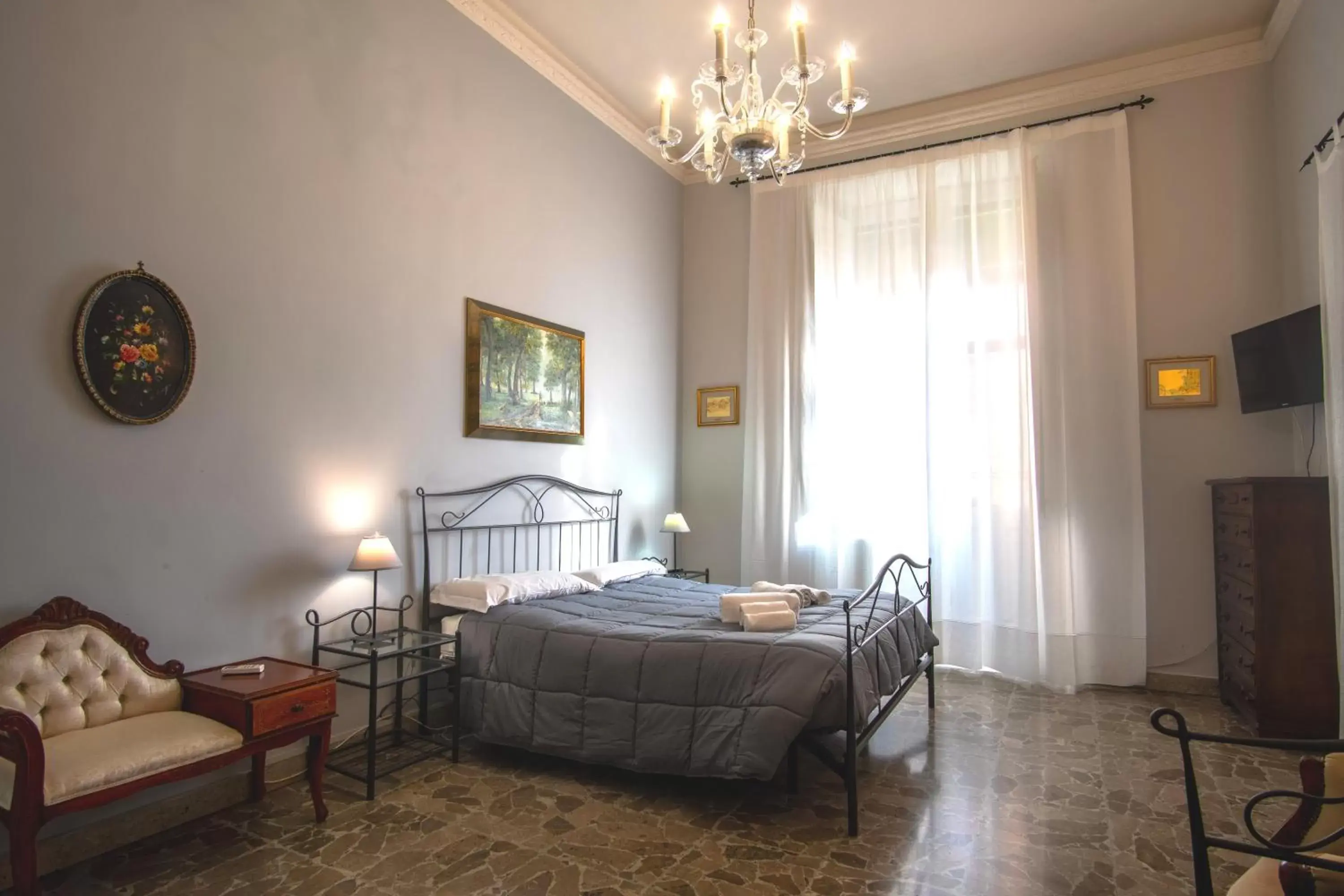 Basic Triple Room in Aci B&B Basic Triple Room in Aci B&B