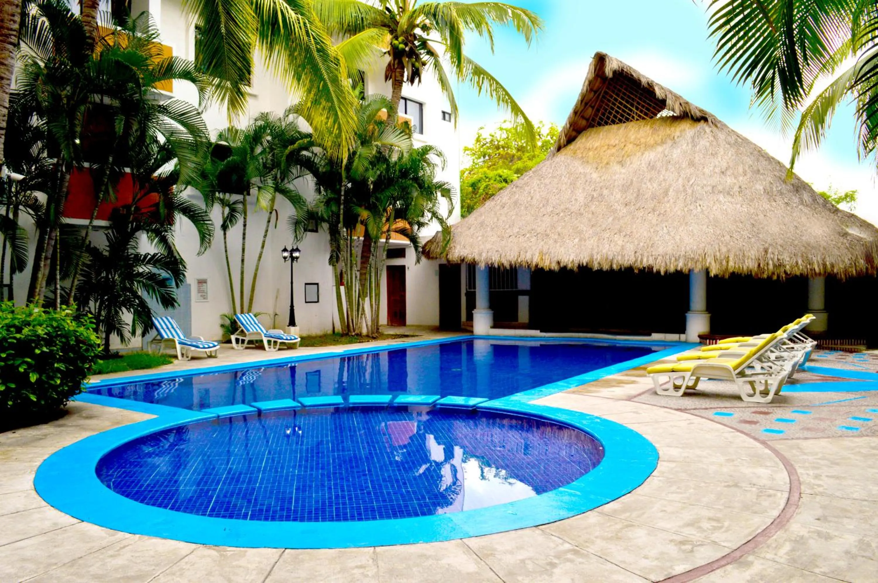 Swimming pool in Hotel Costa Brava