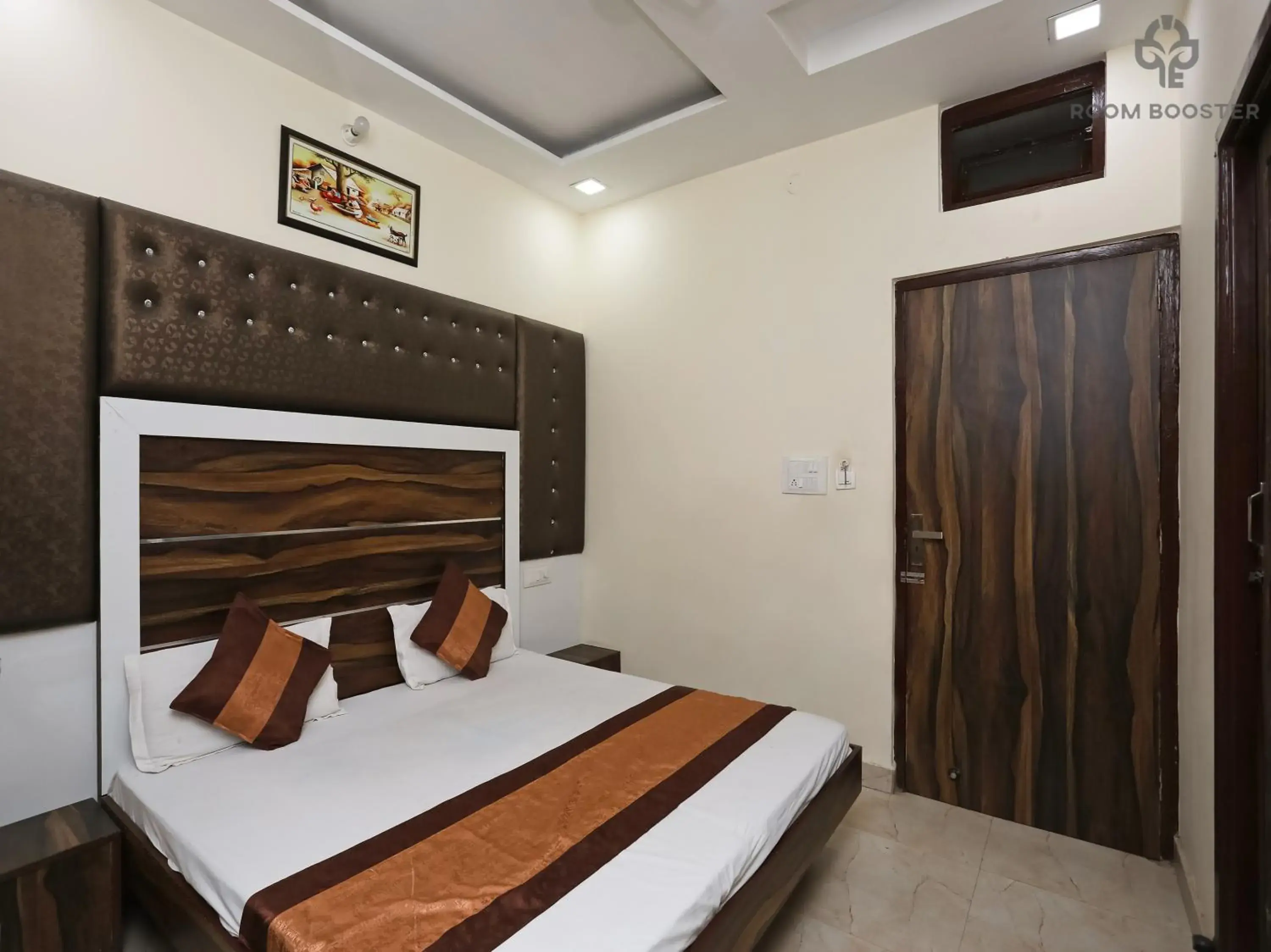 Deluxe Room - single occupancy in Hotel Sehmi's Best Rest Inn Deluxe Room - single occupancy in Hotel Sehmi's Best Rest Inn