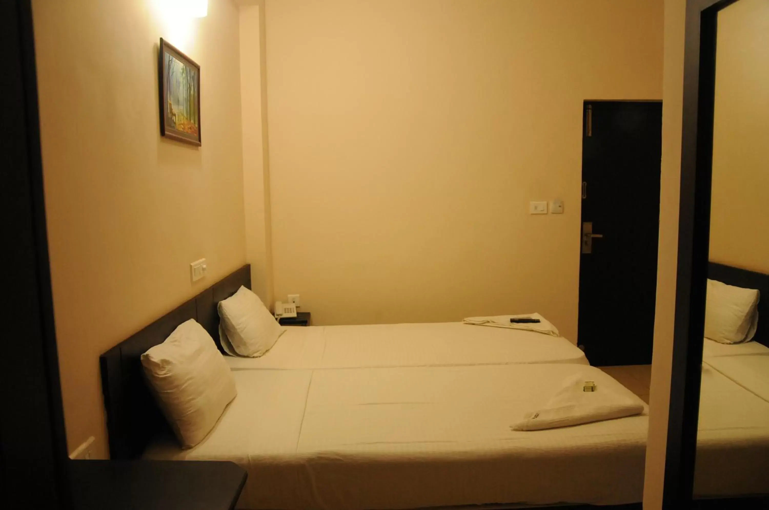 Deluxe Double Room in Hotel Sri Krishna Residency Deluxe Double Room in Hotel Sri Krishna Residency