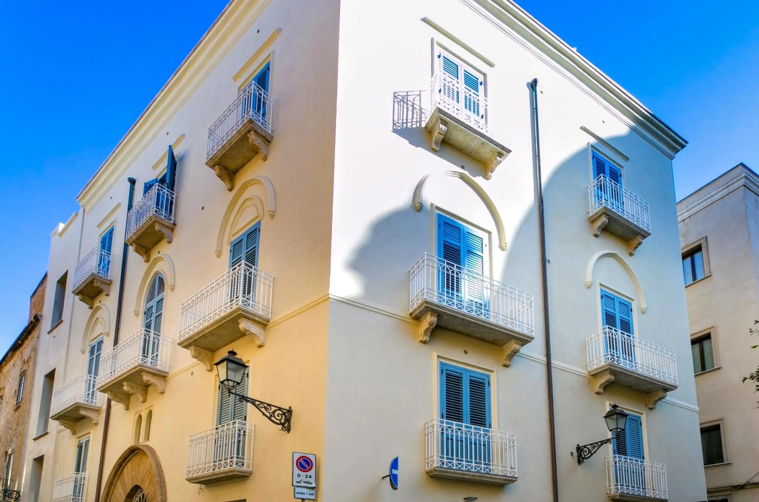 Property building in ZIBIBBO SUITES & ROOMS - Aparthotel in Centro Storico a Trapani