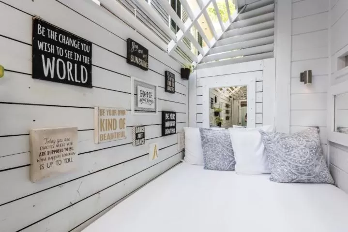 Alexander's Guesthouse-Adult Exclusive, LGBTQ Friendly