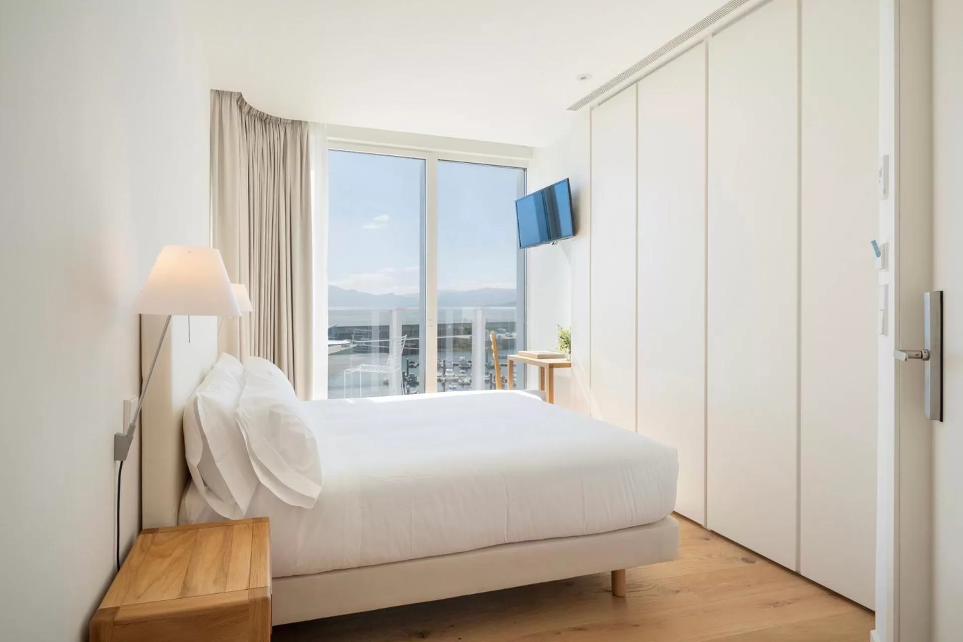 Bed in Porto Real Hotel