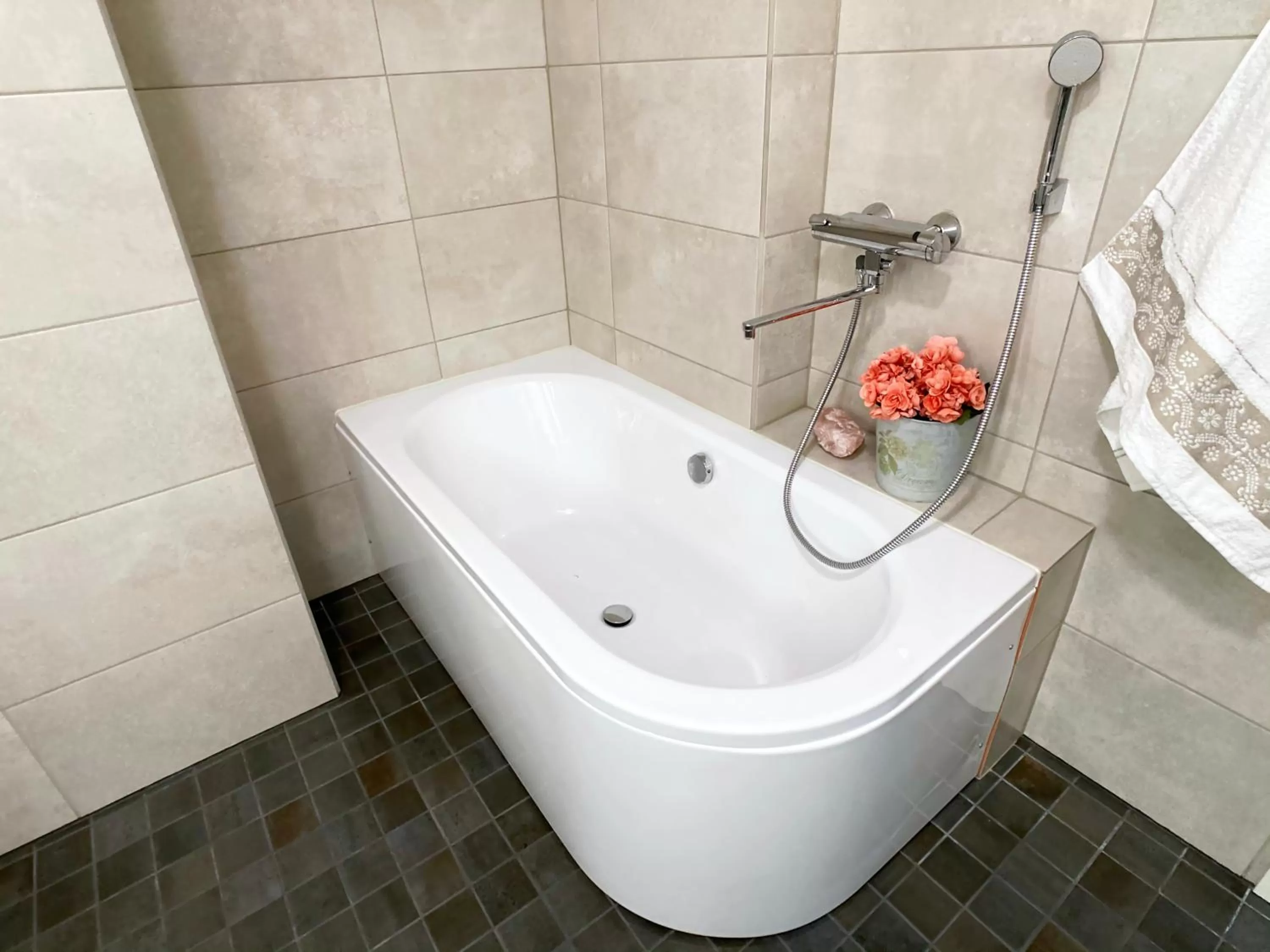 Bathroom in Olo Center by Kolovesi National Park