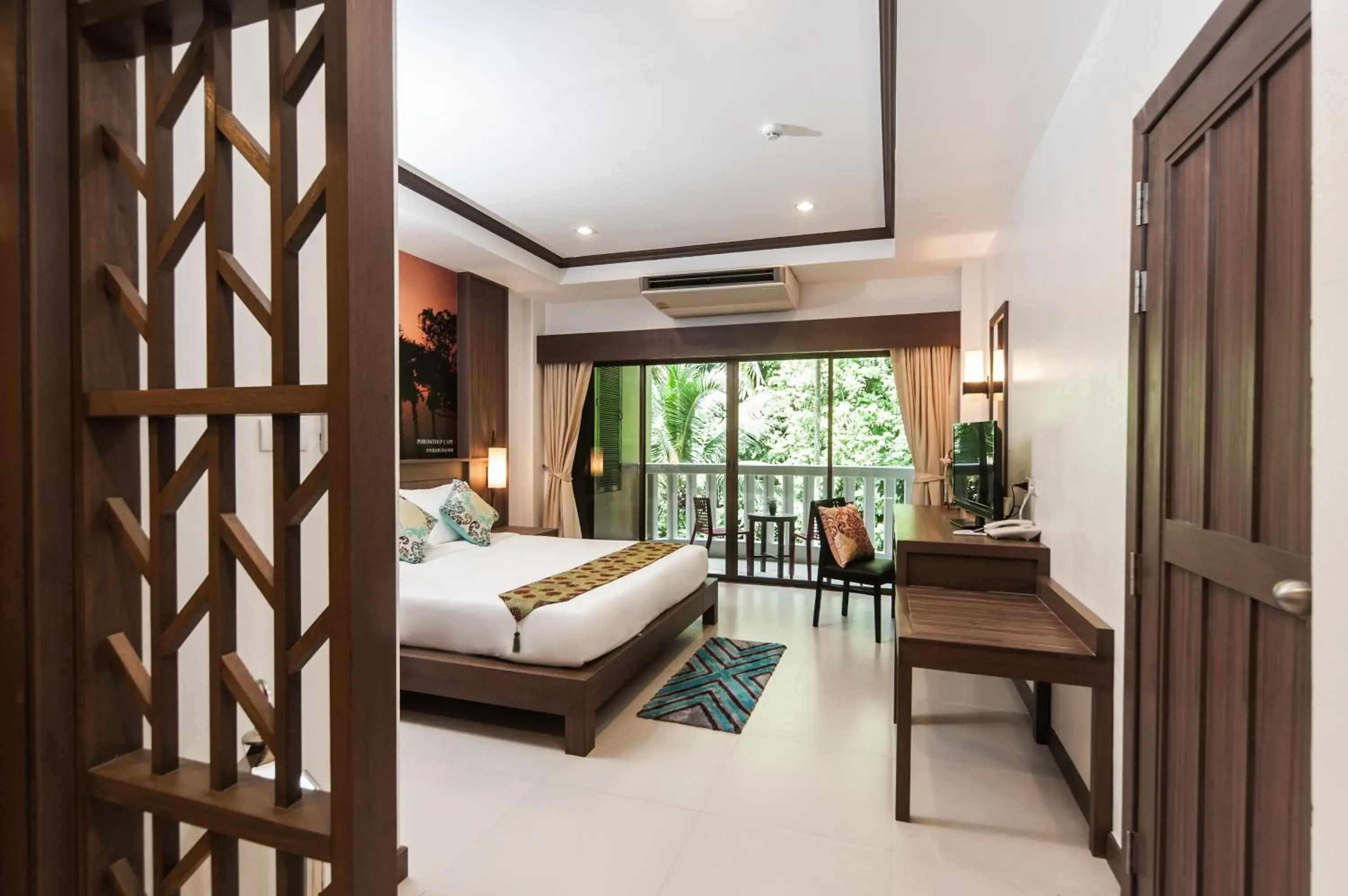 Deluxe Double Room with Kitchen in Ratana Hill Patong Deluxe Double Room with Kitchen in Ratana Hill Patong