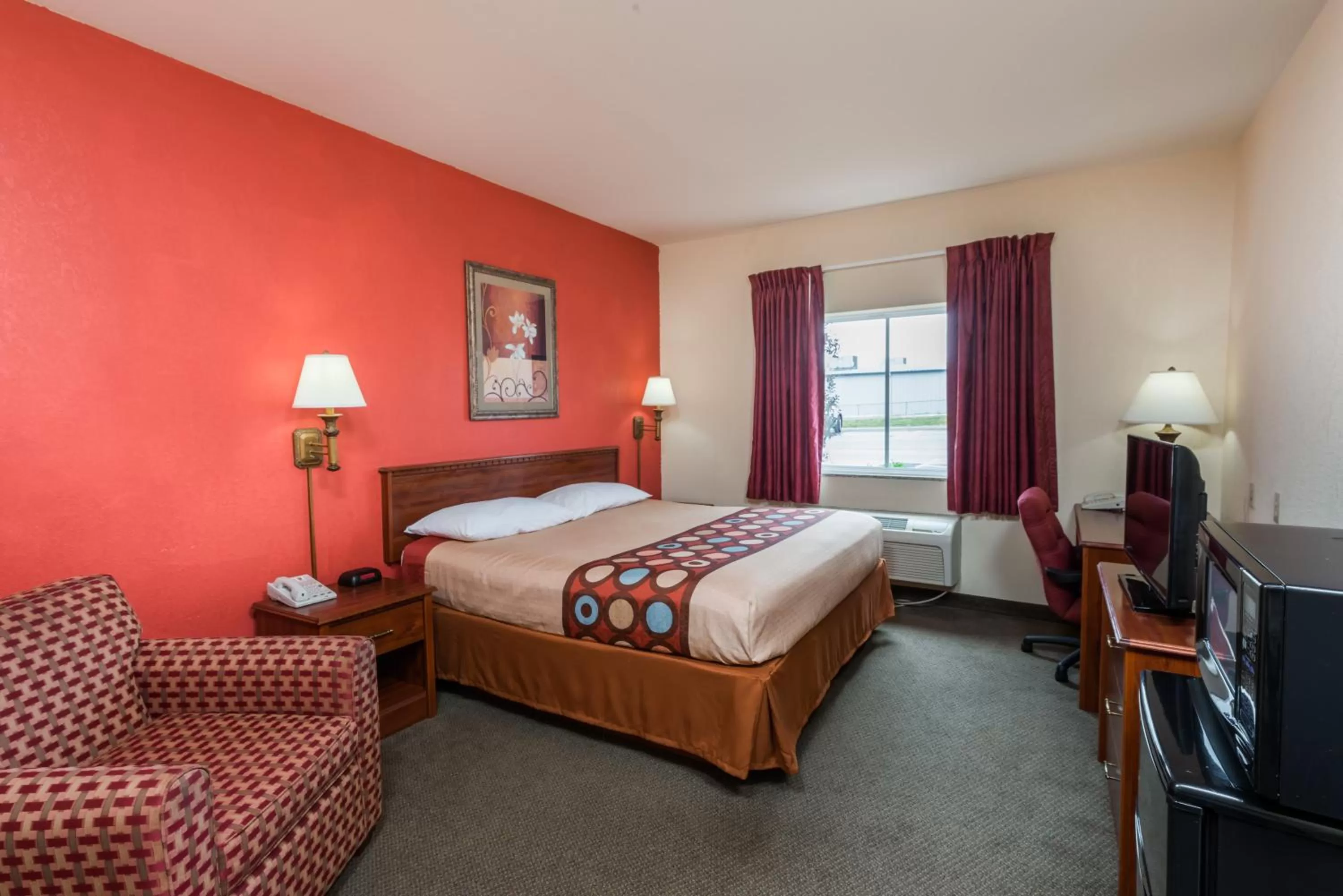 Photo of the whole room, Bed in Super 8 by Wyndham St Robert Ft Leonard Wood Area