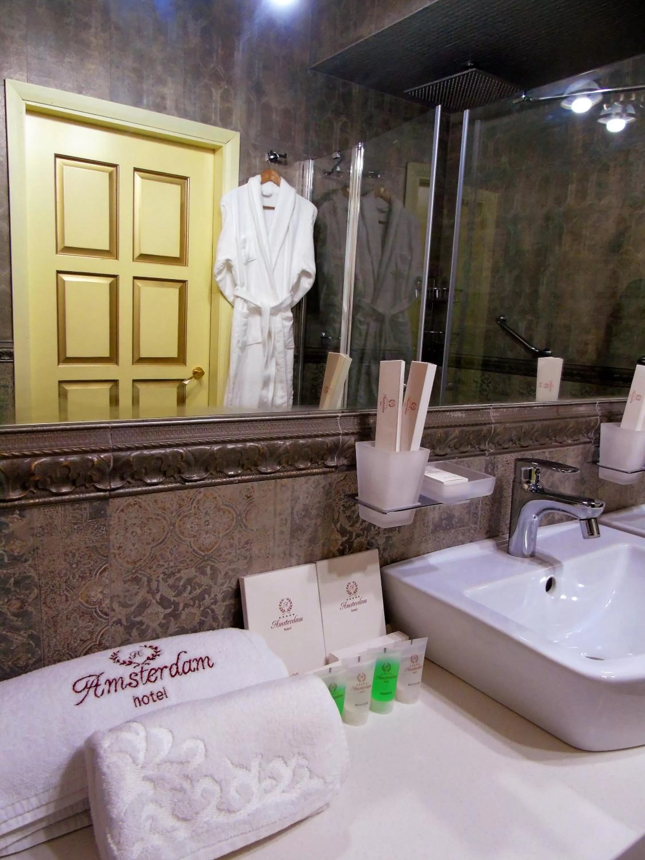 Bathroom in Amsterdam Hotel Aktobe