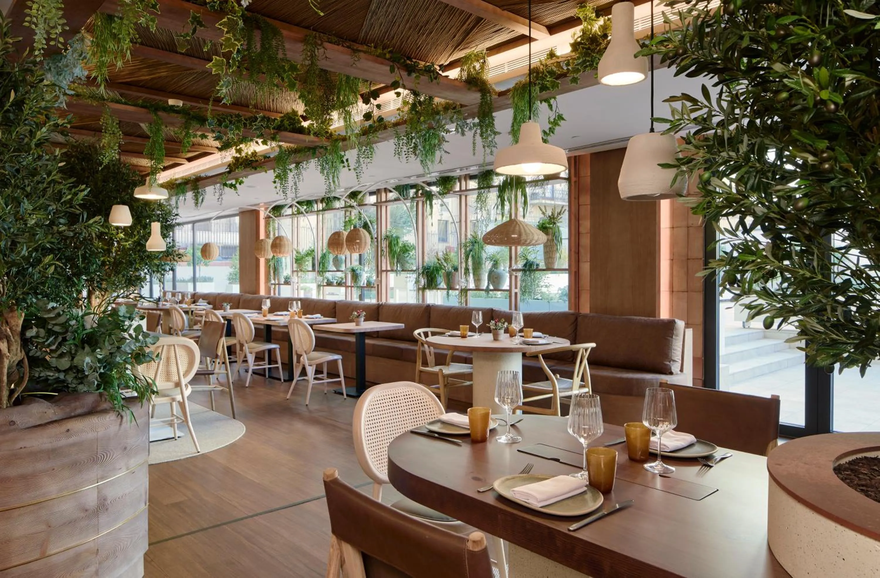 Restaurant/places to eat in ME Barcelona