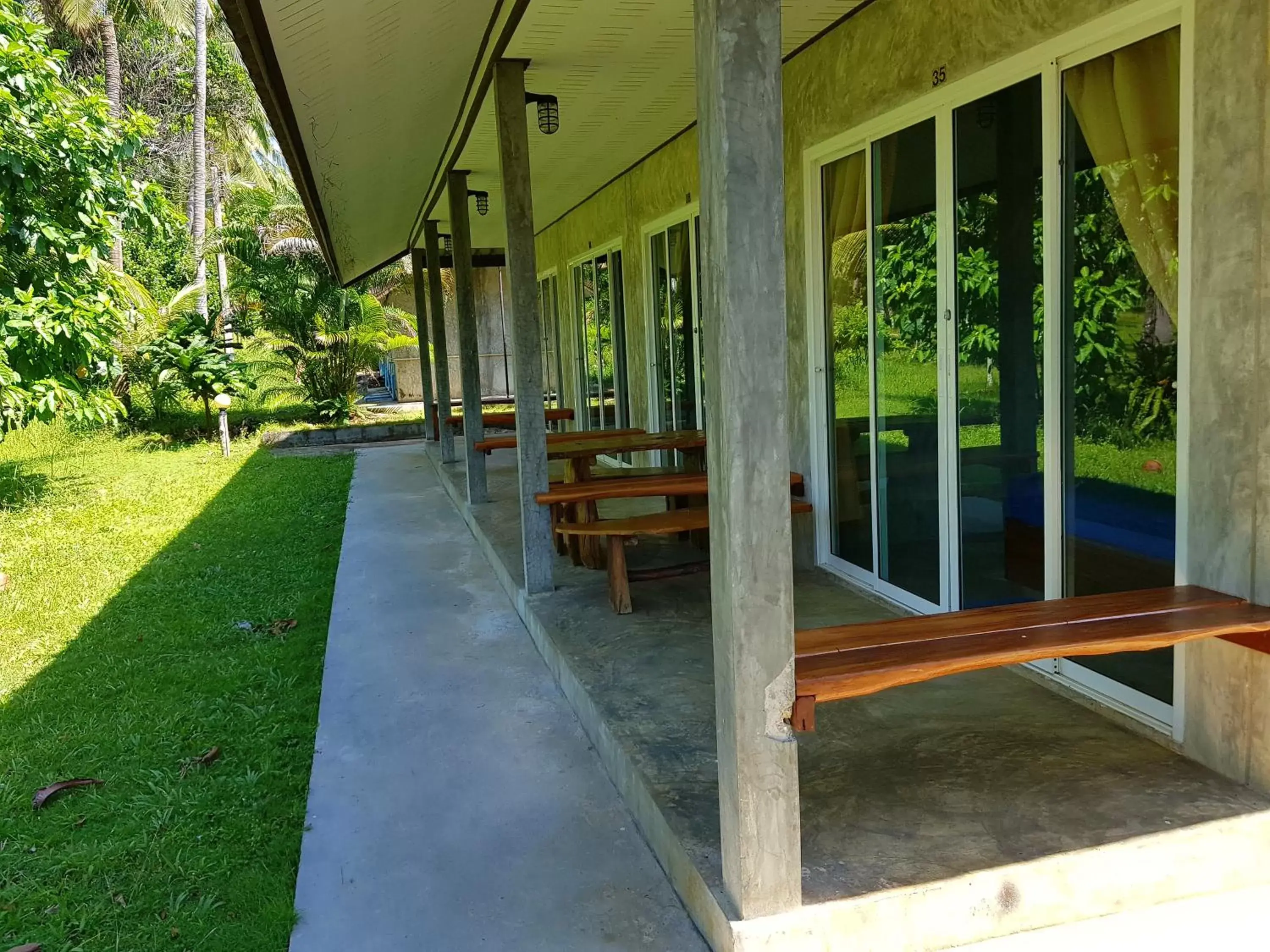 Standard Twin Room with Garden View in S Beach Resort Standard Twin Room with Garden View in S Beach Resort