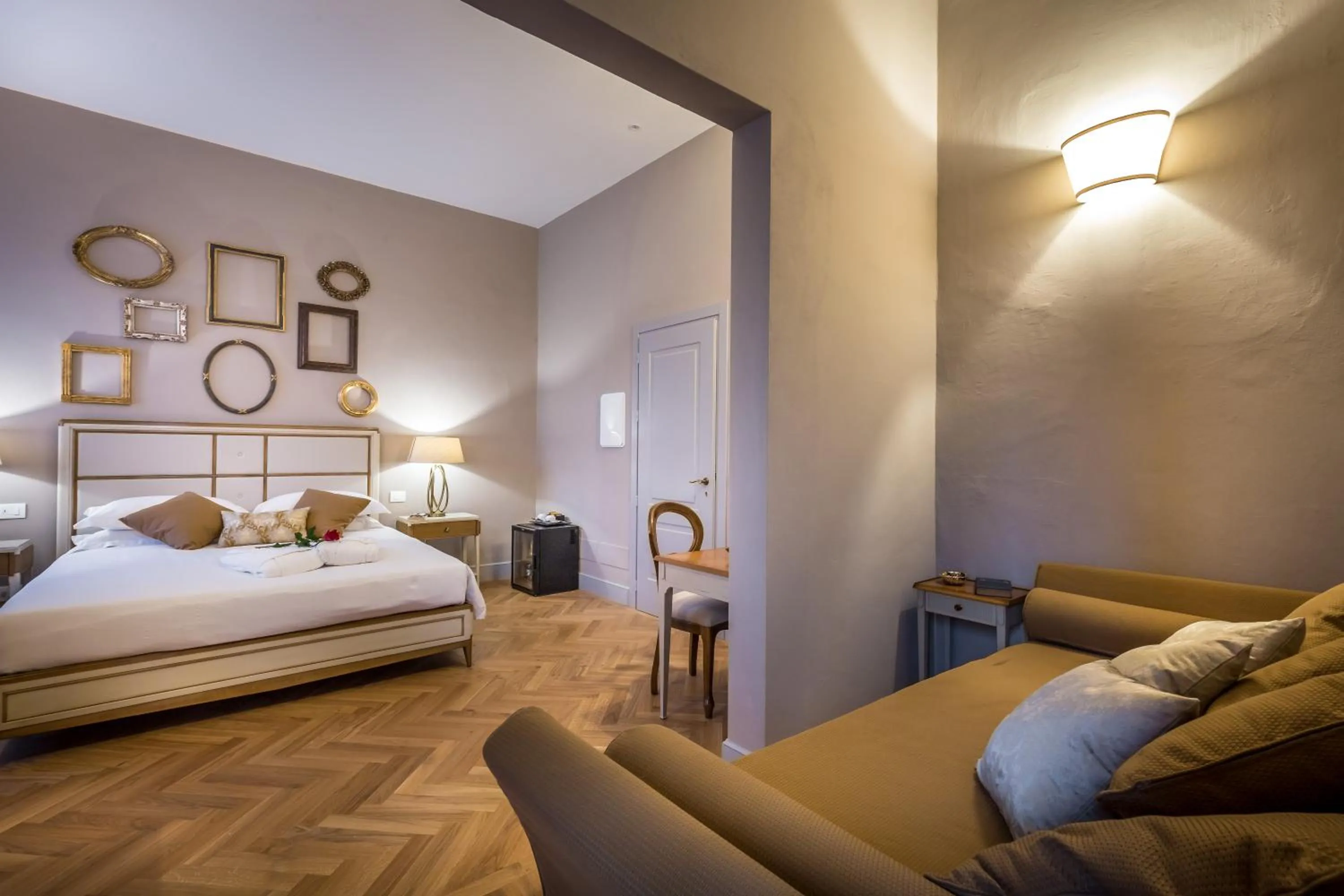 Bedroom, Bed in Palazzo Ridolfi - Residenza d'Epoca