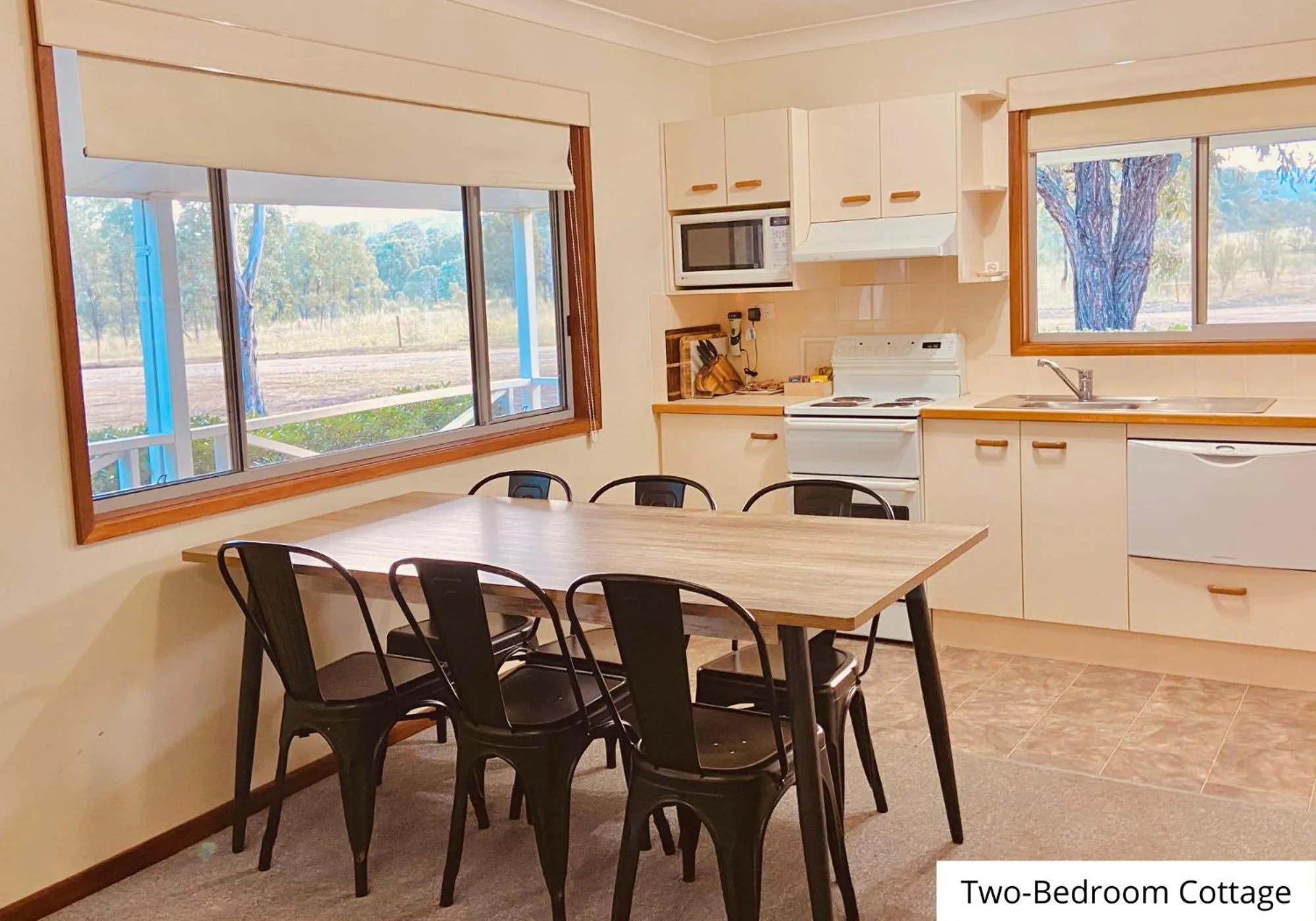 Kitchen or kitchenette in Pokolbin Village Estate