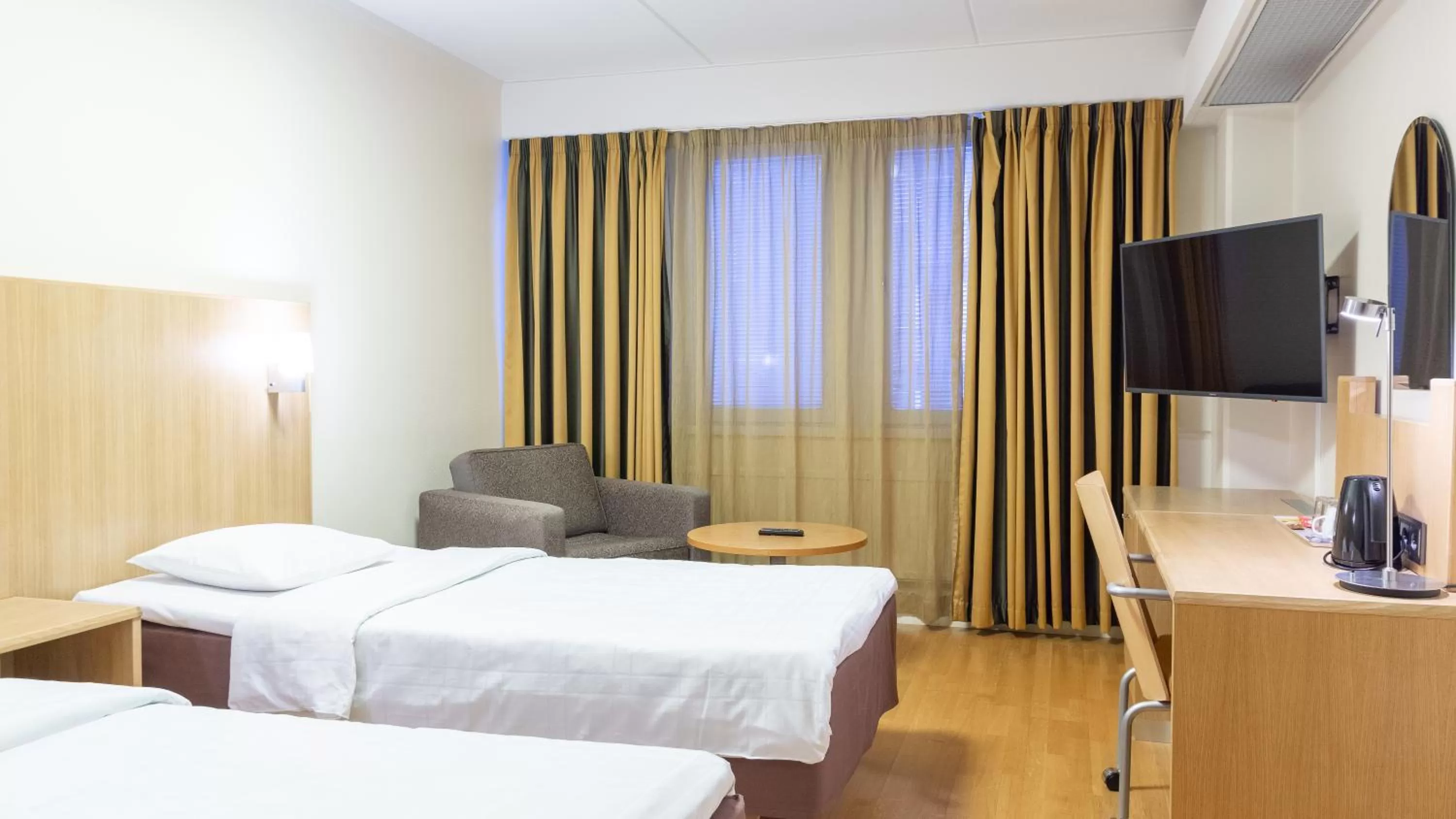 Comfort Twin Room - single occupancy in Torget Aparthotel