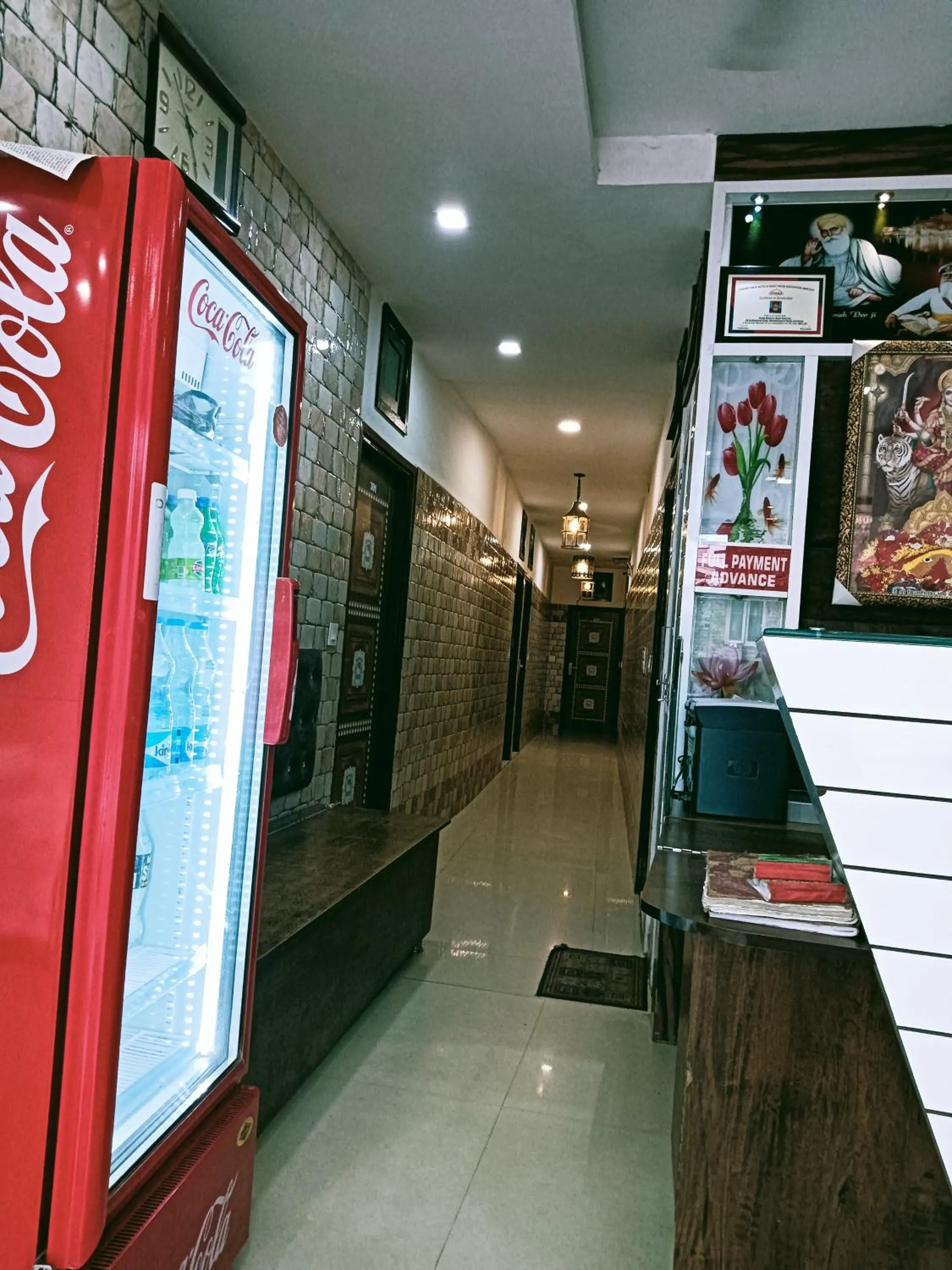 Hotel Sehmi's Best Rest Inn