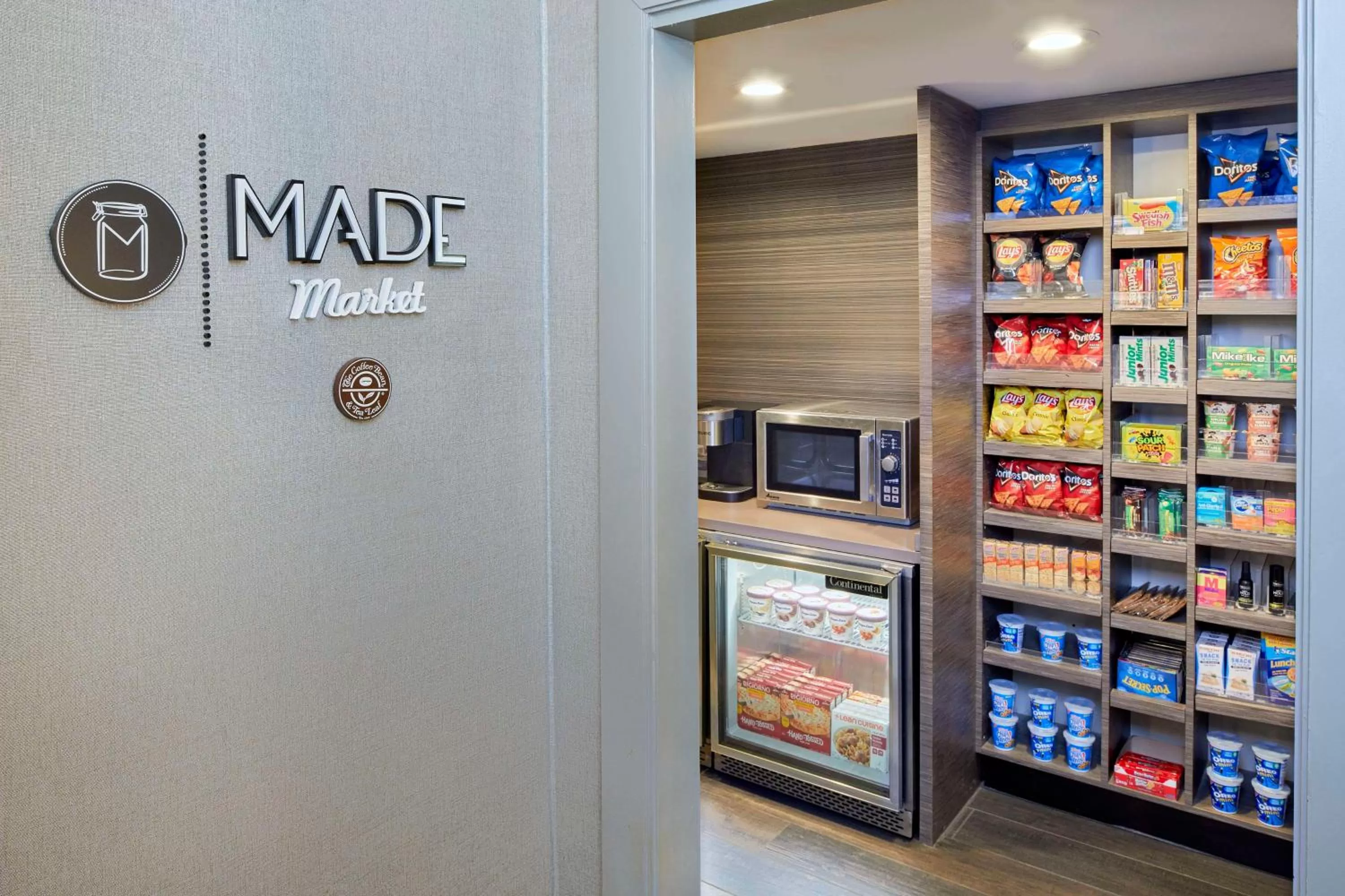 Restaurant/places to eat in DoubleTree by Hilton Atlanta Alpharetta-Windward