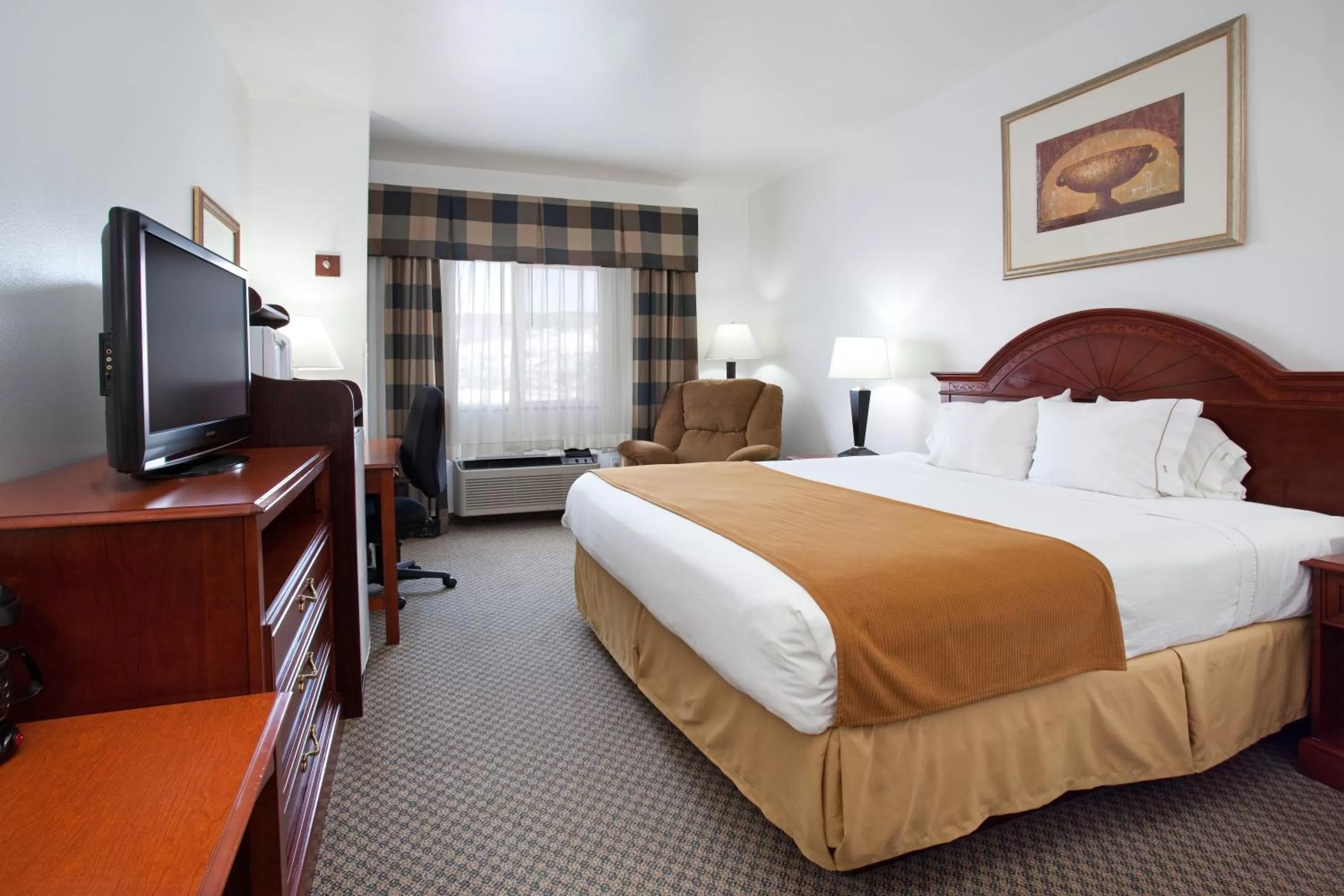 Bed in Wingate by Wyndham Eagle Vail Valley