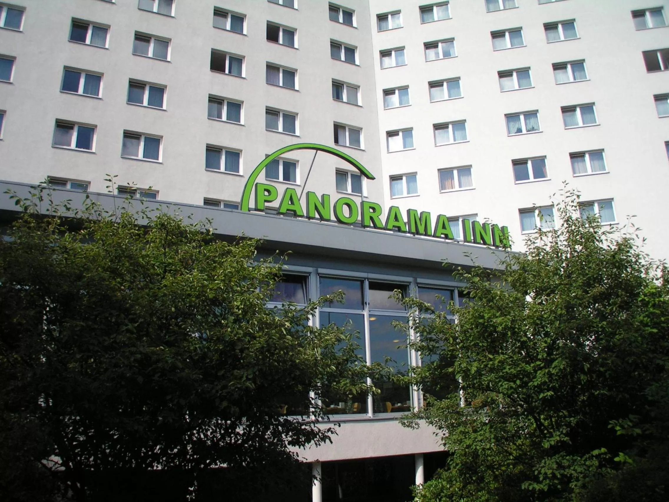 Facade/entrance in Panorama Inn Hotel und Boardinghaus