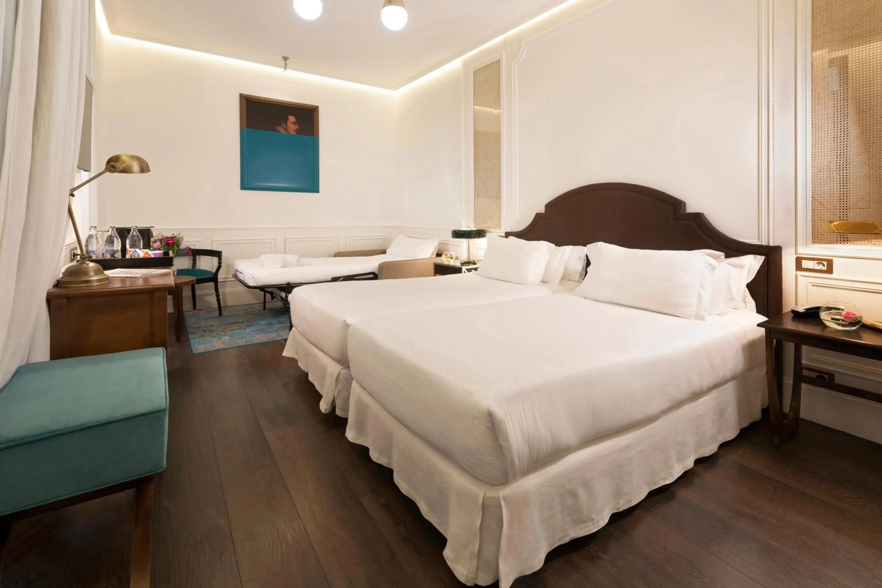 Bedroom, Bed in Boutique Hotel H10 Villa de la Reina