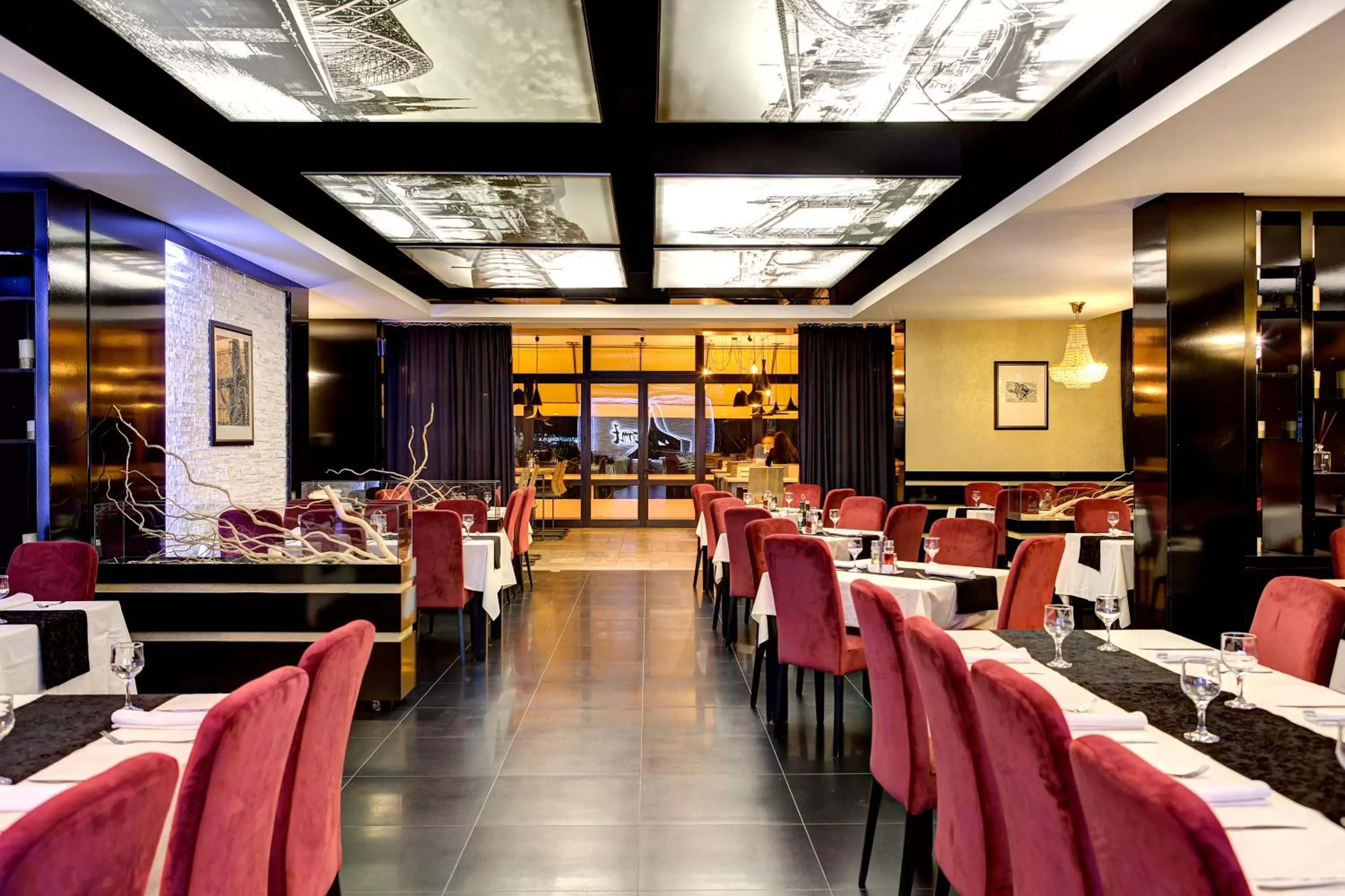 Restaurant/places to eat in Hotel Le Pont