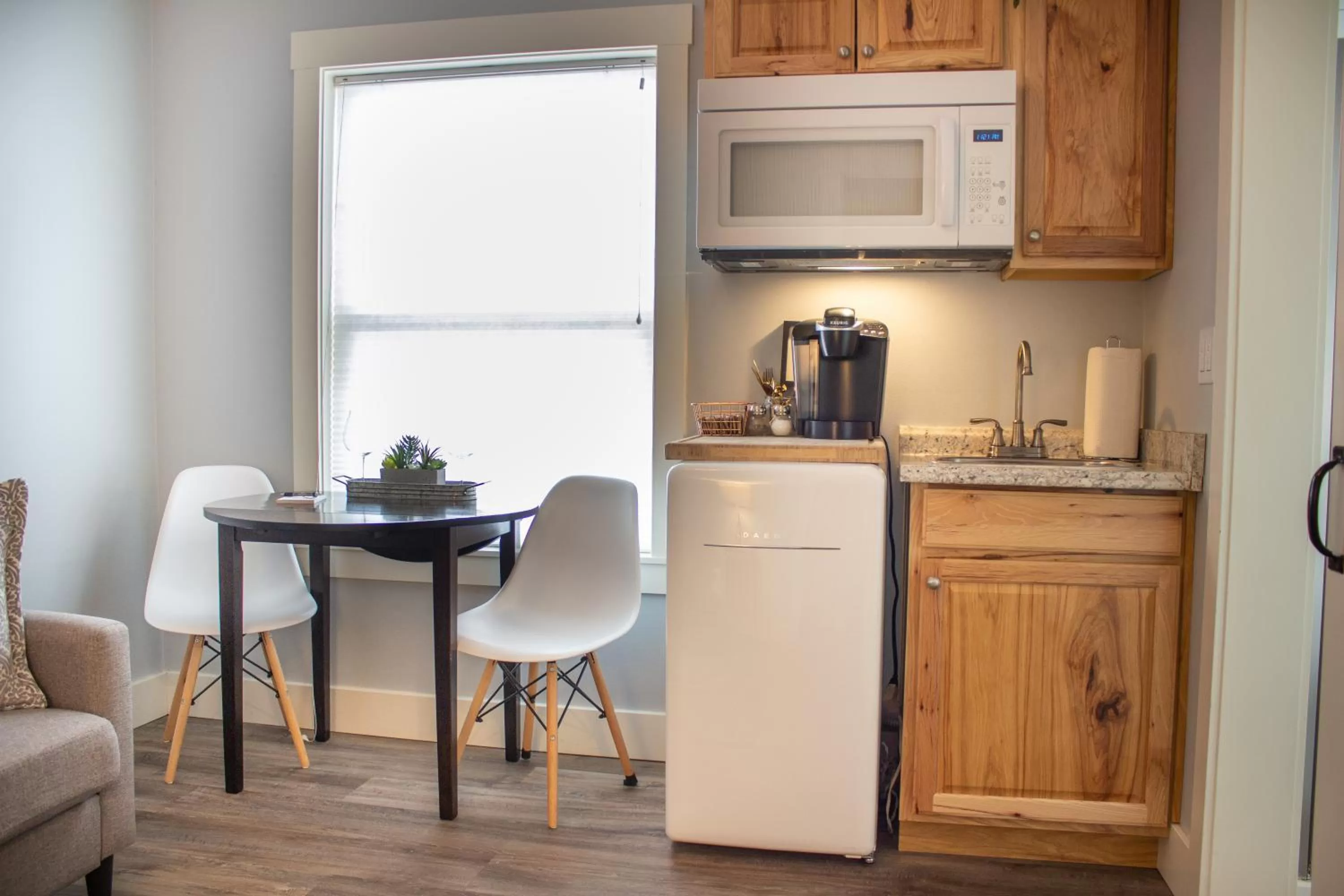 Dining area in Douglas On Third