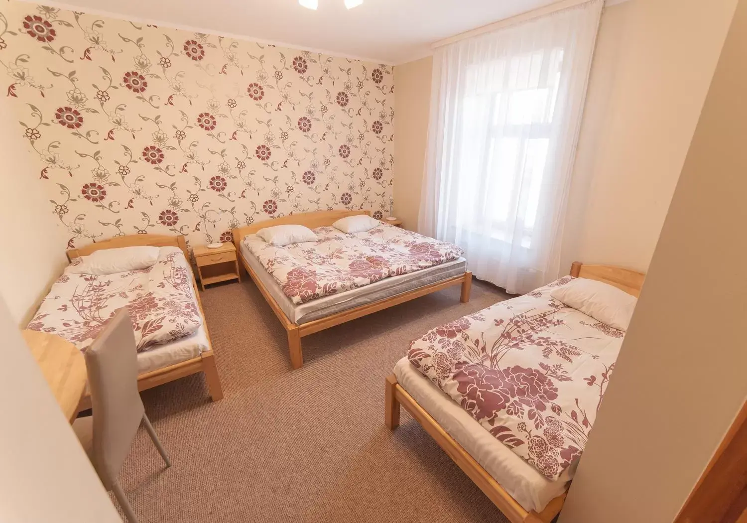 Economy Quadruple Room in Hotel Katrina Economy Quadruple Room in Hotel Katrina