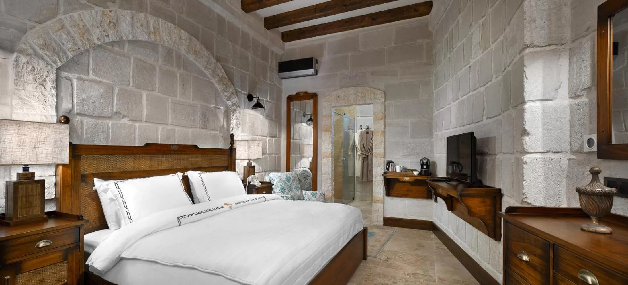 Standard Double Room in Seraphim Cave Suites & SPA