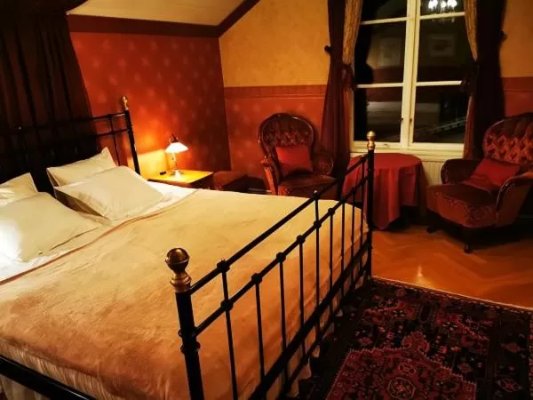 Bed in Ulfshyttans Herrgård