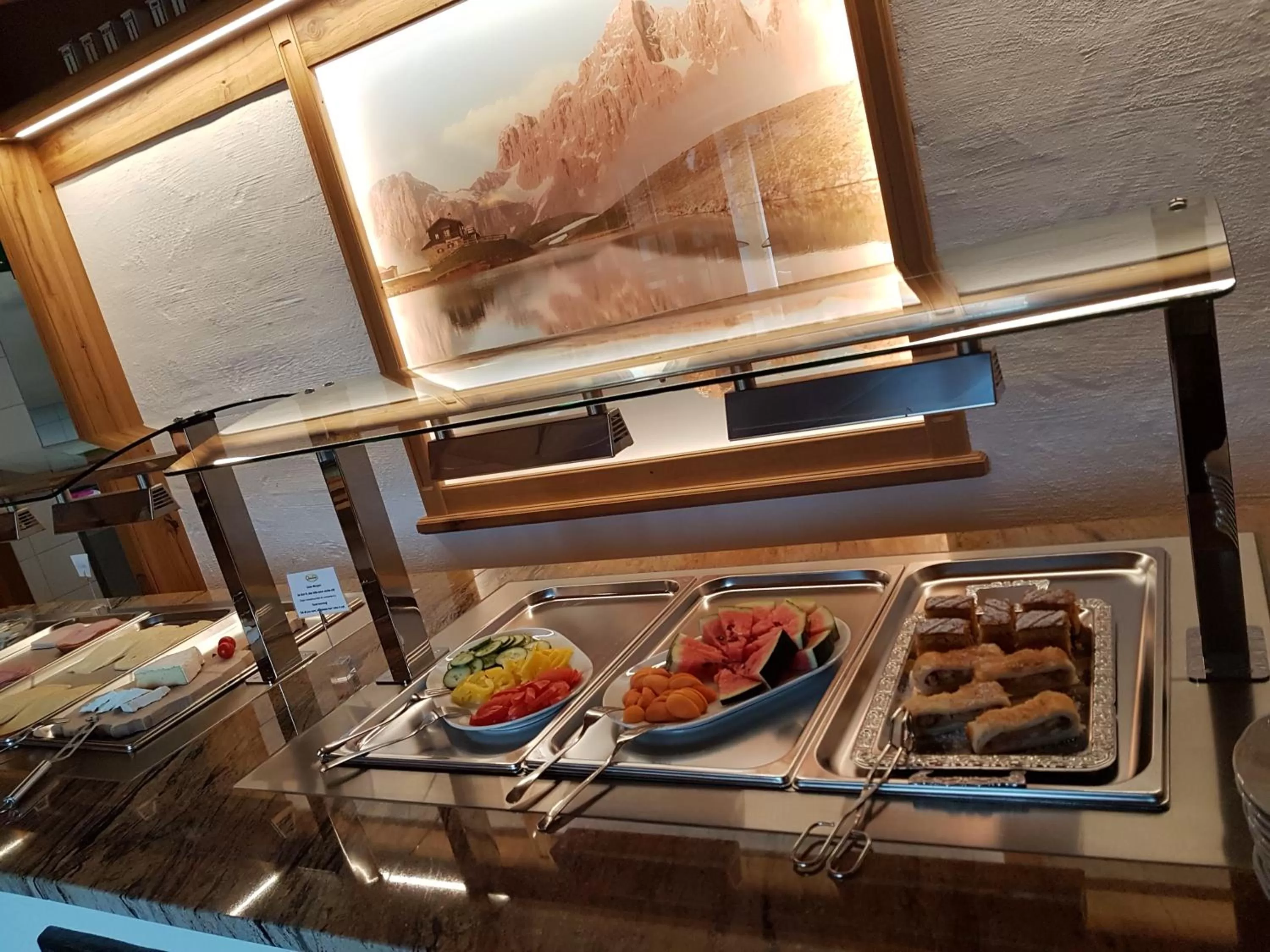 Continental breakfast in Hotel Quehenberger