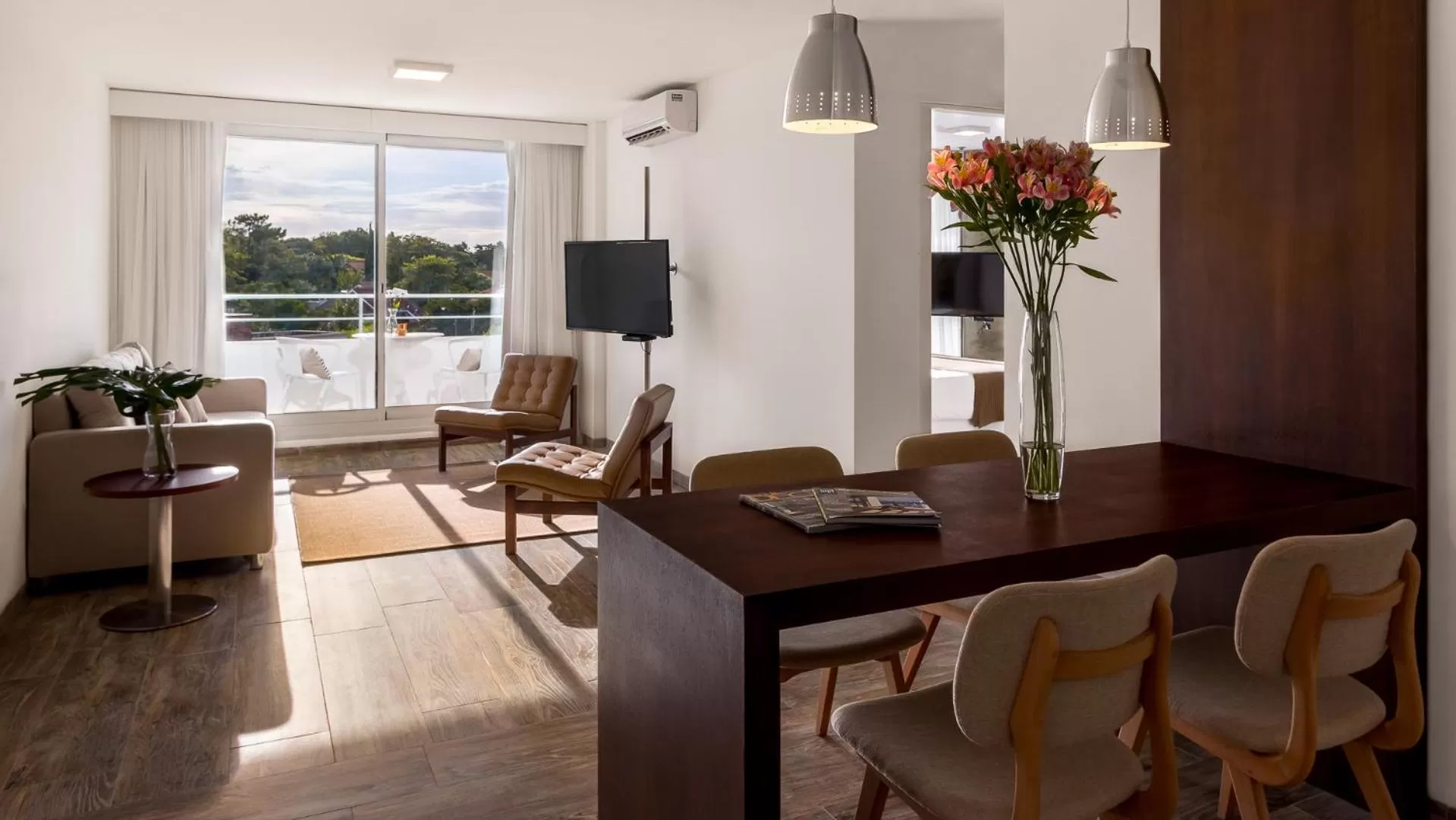 Decorative detail in Dazzler by Wyndham Colonia