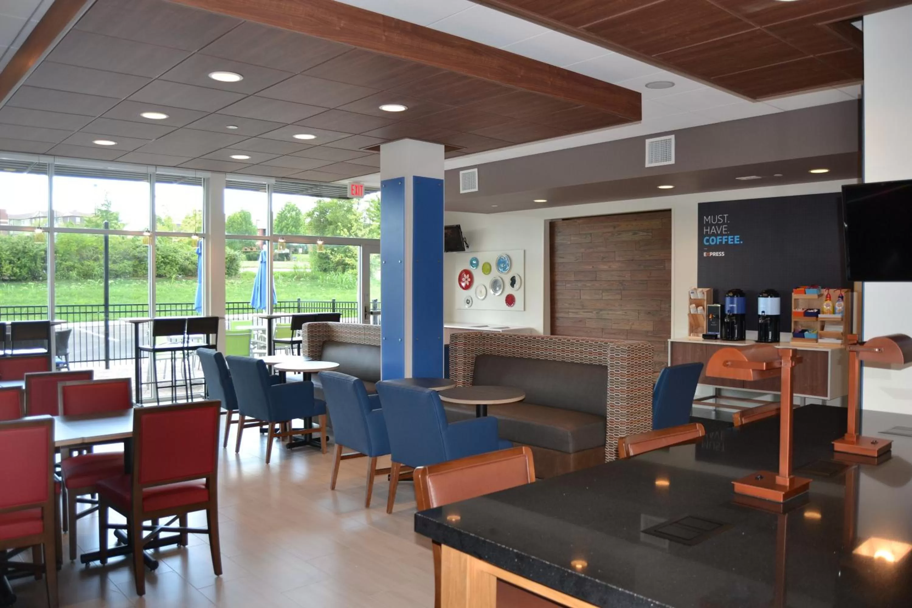 Breakfast in Holiday Inn Express & Suites Goodlettsville N - Nashville by IHG