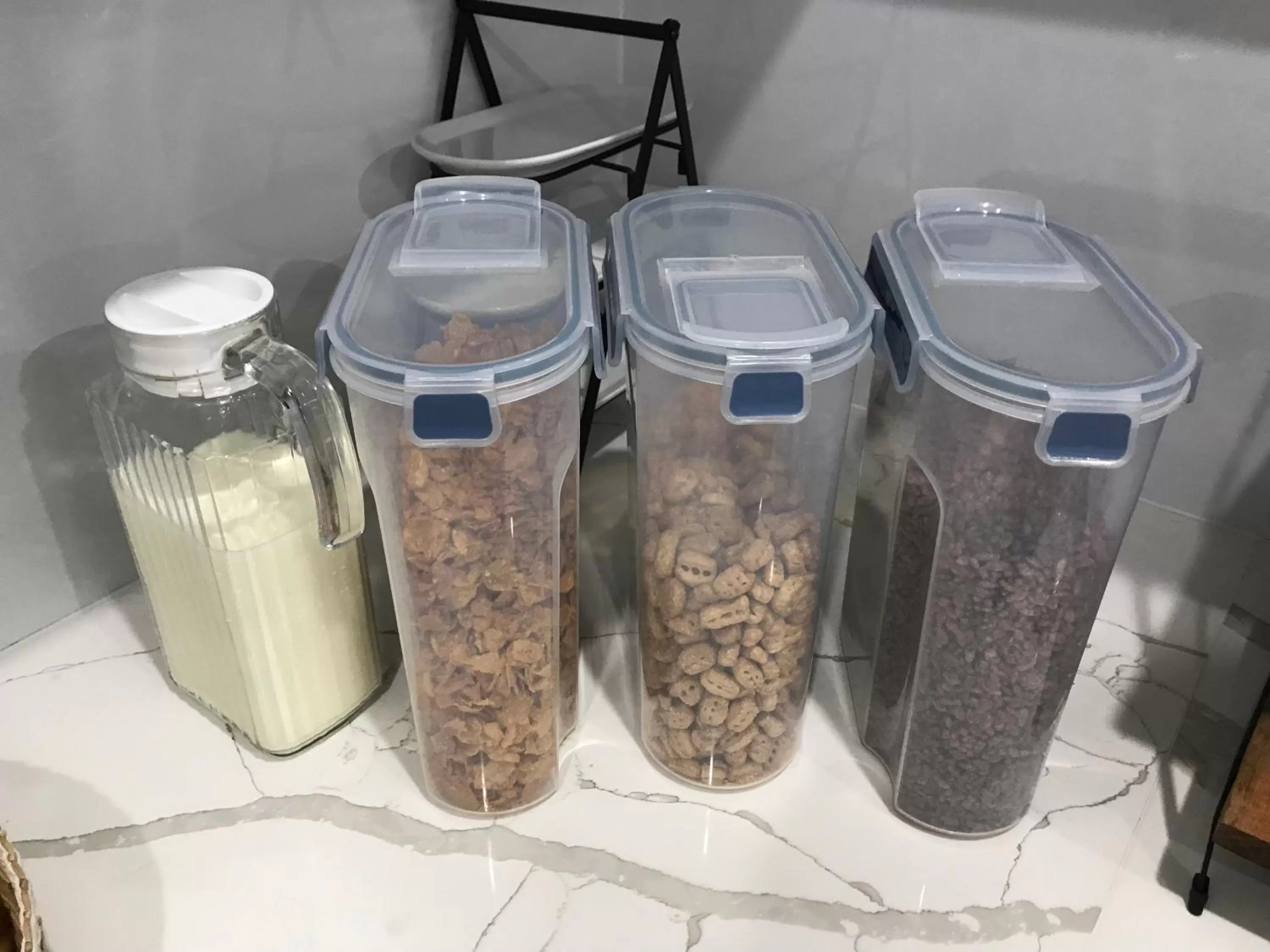 Food and drinks in Cozy M Hostel